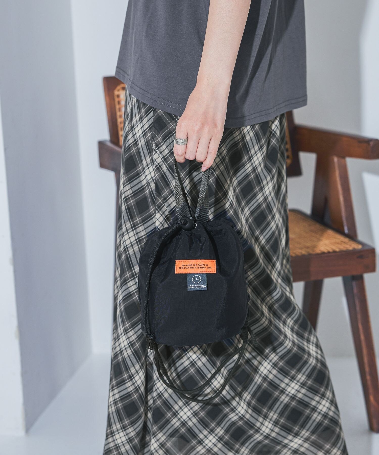 LAKOLE [HOTEL]2WAY巾着バッグ(BLACK) ラコレ バッグ ショルダーバッグ ブラック