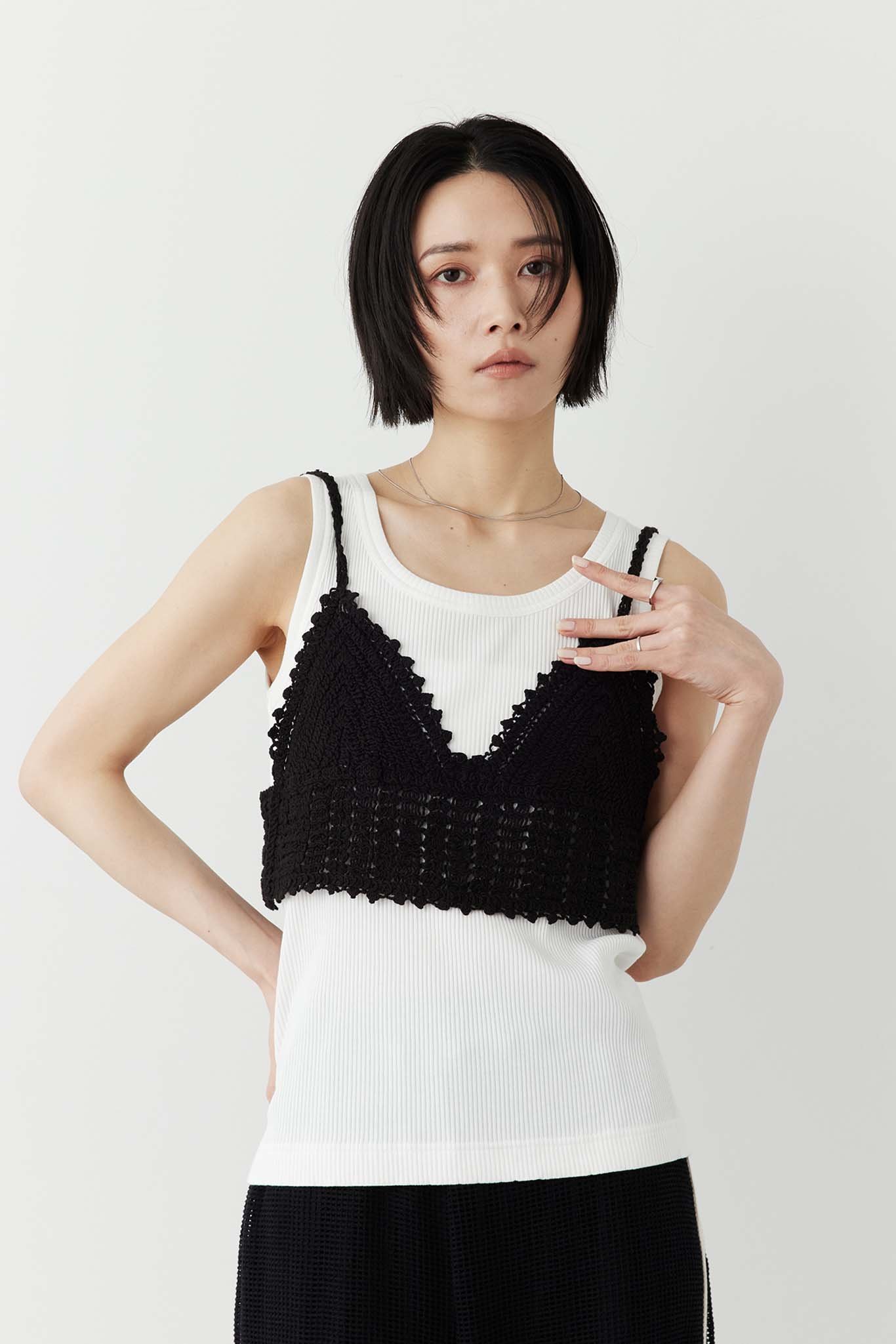 Limue カラミビスチェ付きカットソー リミュ トップス カットソー・Tシャツ ブラック