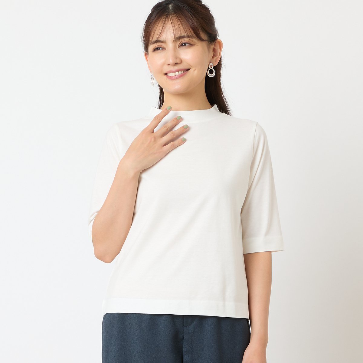 LOBJIE 【一部店舗・WEB限定アイテム・洗える・綿100%】バックボタンTシャツ ロブジェ トップス カットソー・Tシャツ ホワイト レッド ブラック