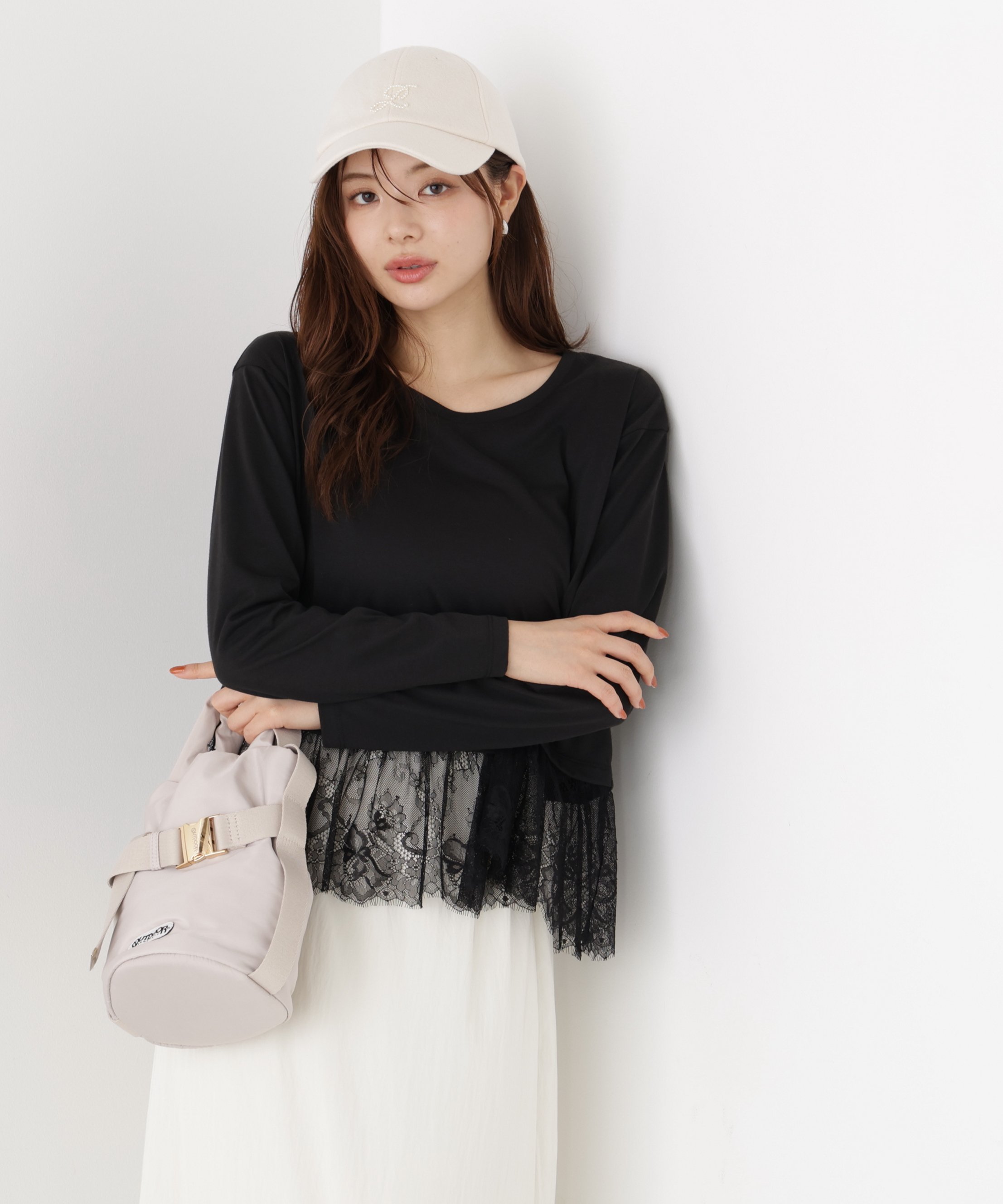 PROPORTION BODY DRESSING ＜a/mie＞レースヘム長袖Tシャツ プロポーションボディドレッシング トップス カットソー・Tシャツ ホワイト ブラック