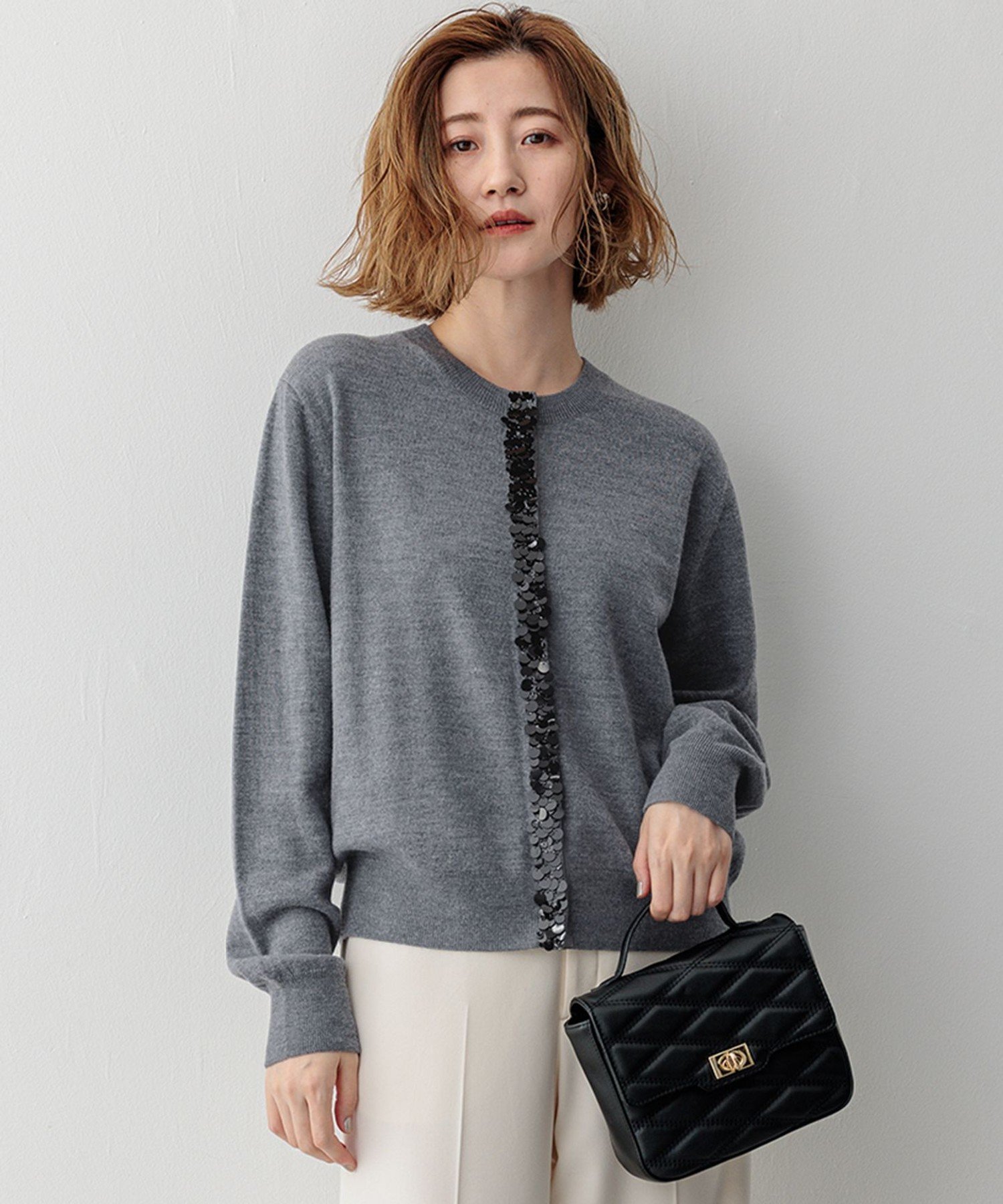 【SALE／40%OFF】23区 L スパンコールニット カーディガン ニジュウサンク トップス カーディガン ブラック グレー【送料無料】のサムネイル