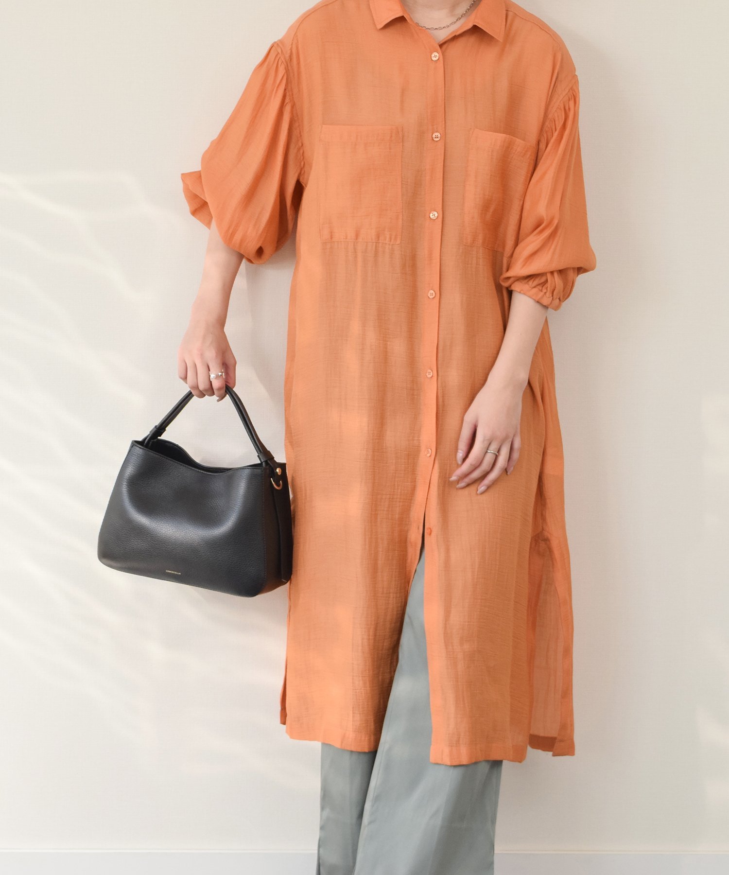 INTER-CHAUSSURES SELECT 【LORISTELLA】ミディアムサイズレザーハンドバッグ インターショシュール バッグ ハンドバッグ ブルー