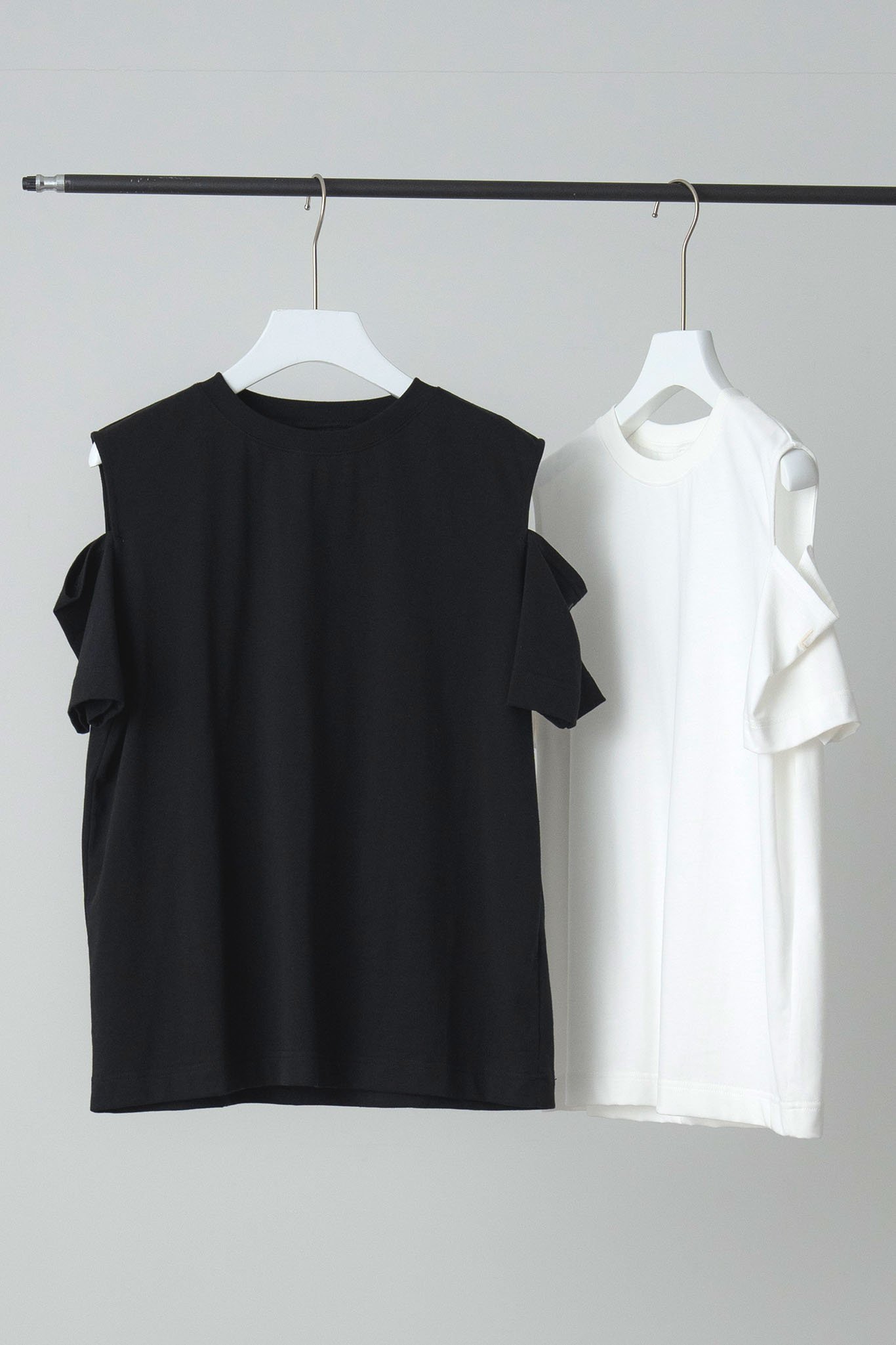 Limue カッティングデザイントップス リミュ トップス カットソー・Tシャツ ブラック ホワイト