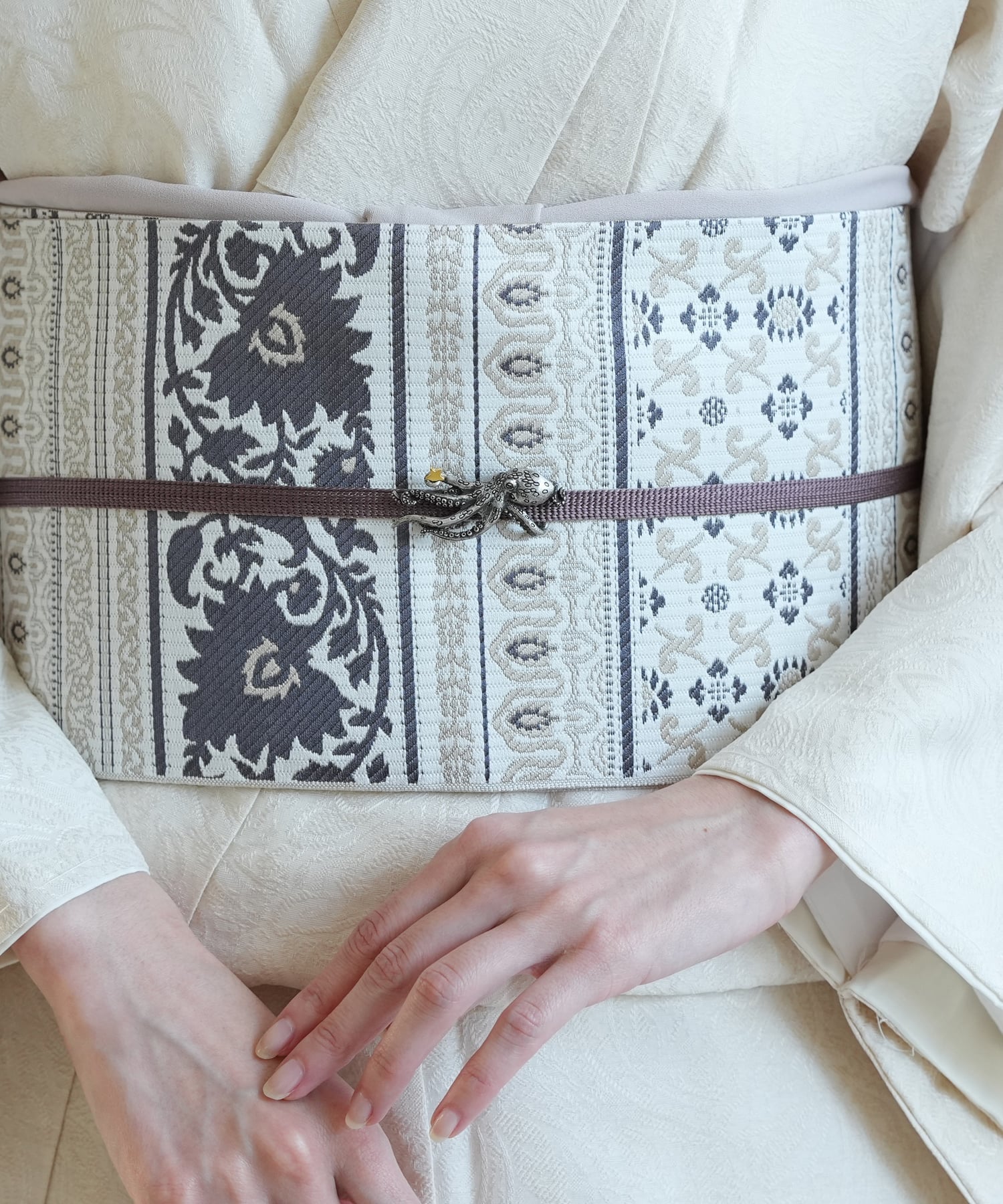 utatane utatane 博多織 小袋帯 正絹 リバーシブル インド更紗献上 ベージュ ウタタネ 着物・浴衣・和..