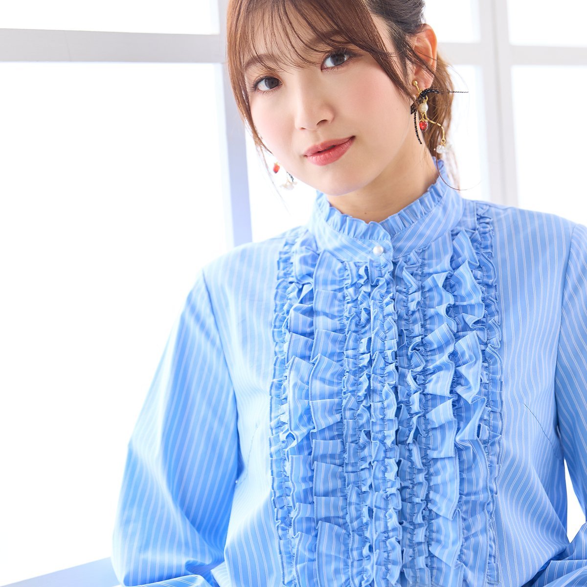 Rose Tiara 【シワになりにくい】フリルブラウス ローズティアラ トップス シャツ・ブラウス ブルー ホワイト