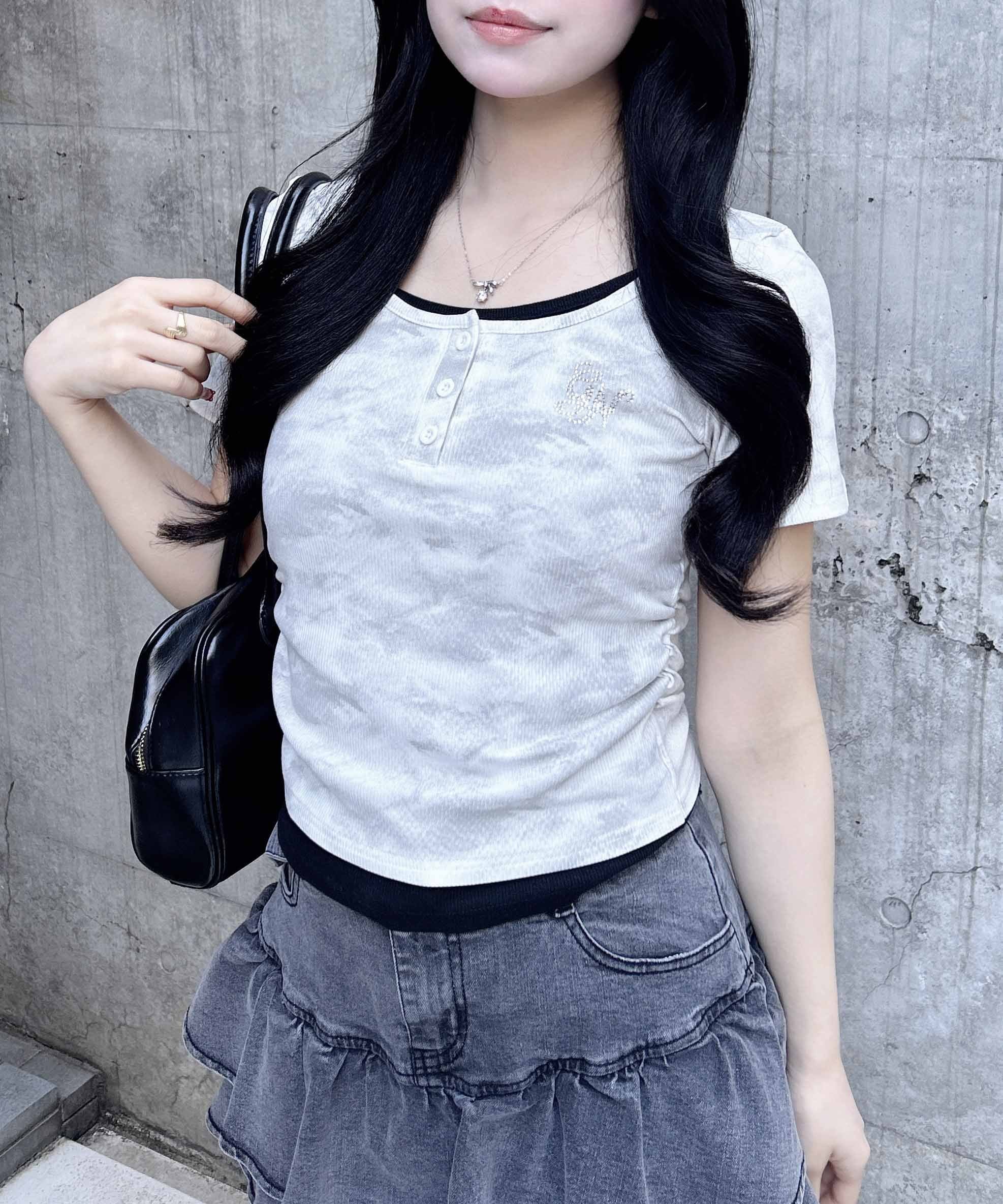 INGNI ムラ染めヘンリーネックレイヤード胸ロゴTOPs イング トップス カットソー・Tシャツ ホワイト ブラック ブラウン