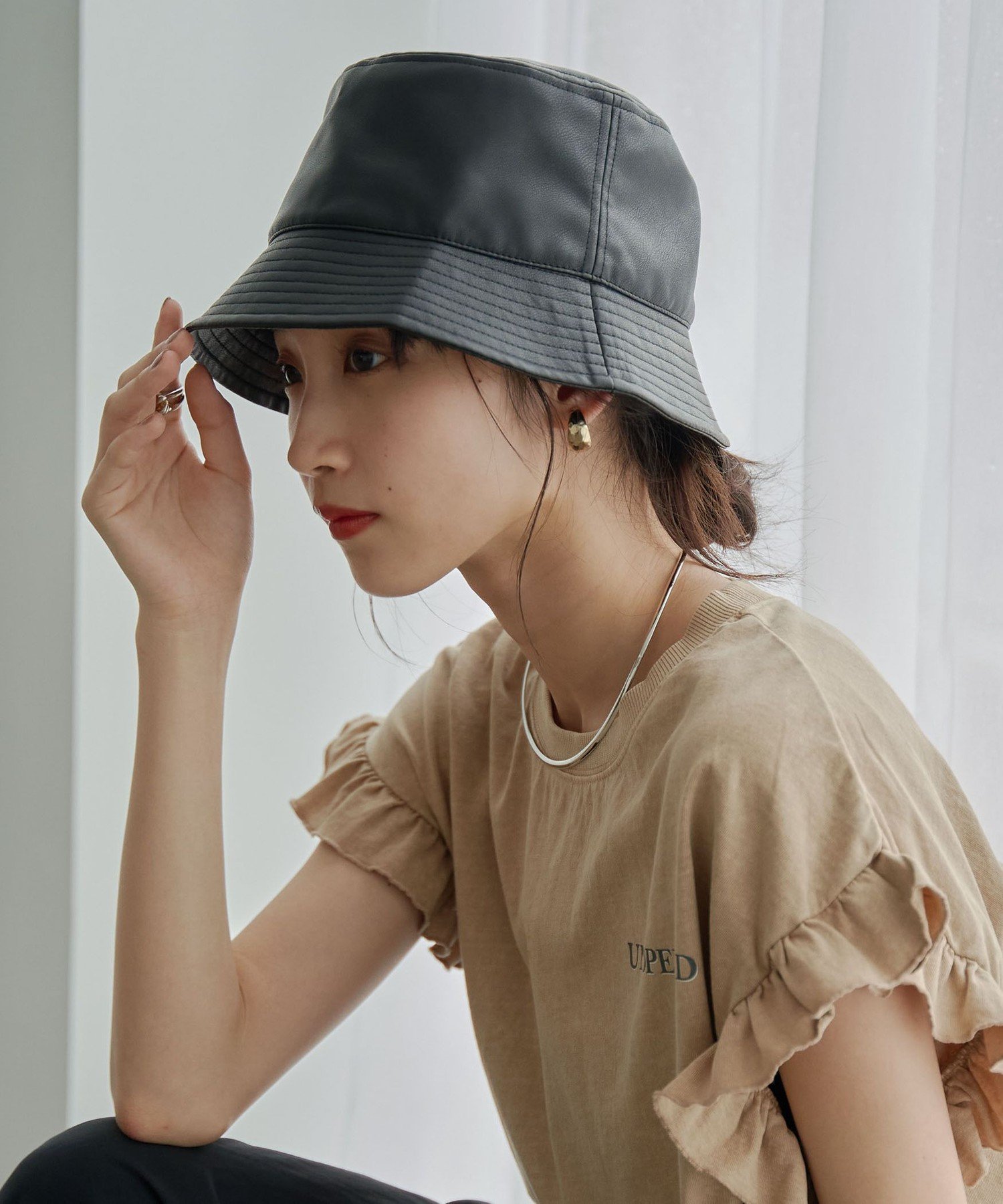 【SALE／10%OFF】coen フェイクレザーバケットハット コーエン 帽子 ハット ブラック ホワイトのサムネイル