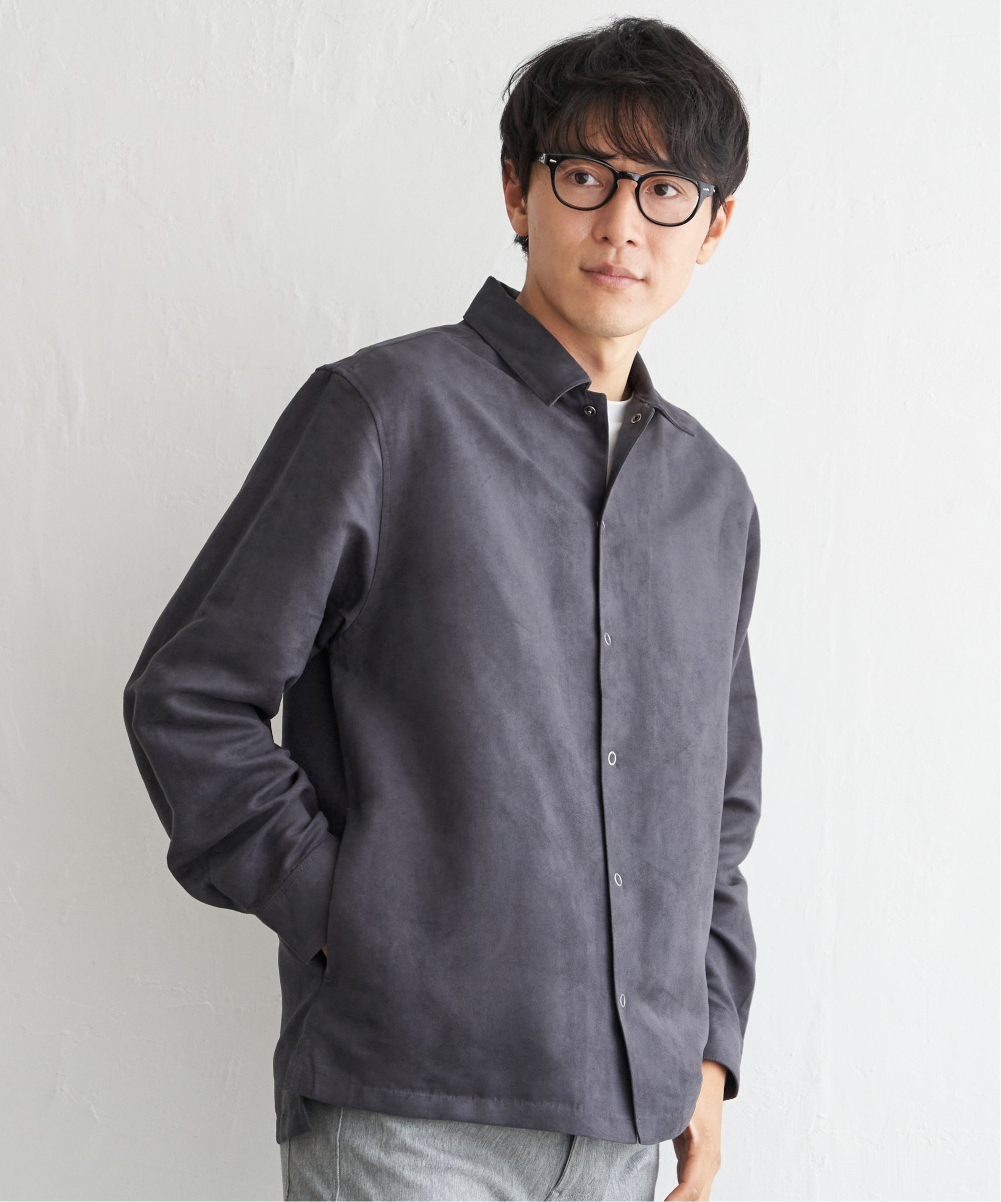 ikka 【親子コーデ】フェイクスエードシャウター イッカ トップス シャツ・ブラウス グレー ブラウン