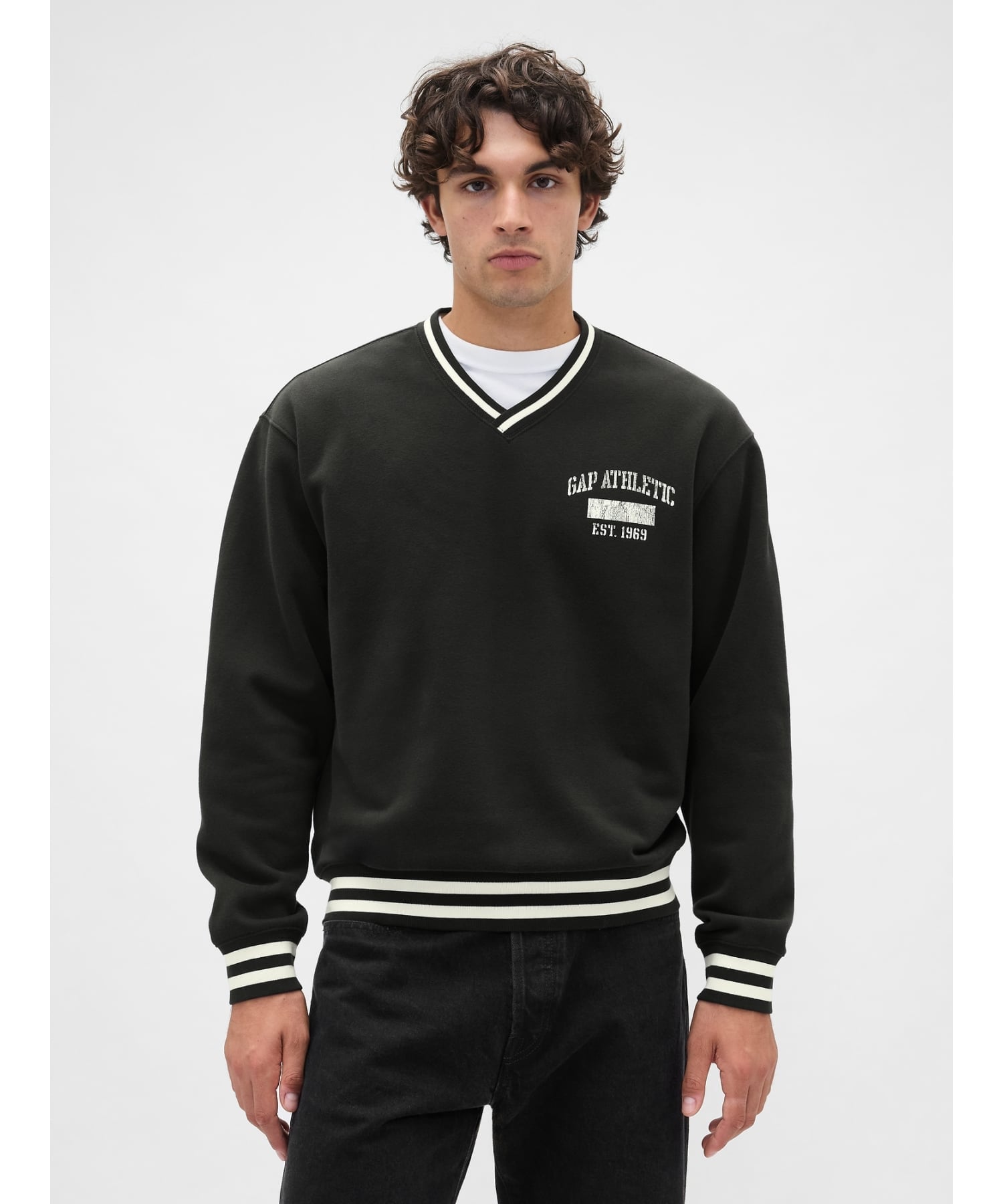 【SALE／62%OFF】GAP (U)ヴィンテージソフト オーバーサイズ Vネック GAPロゴスウェットシャツ ギャップ トップス スウェット・トレーナー ブラウン レッド ブラック