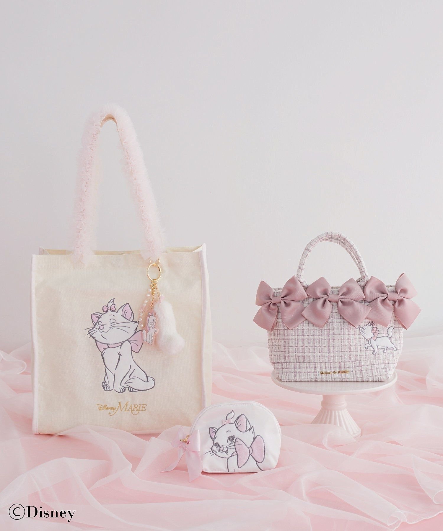 Maison de FLEUR Disney Marie/ラウンドポーチ メゾン ド フルール 財布・ポーチ・ケース ポーチ ピンク【送料無料】