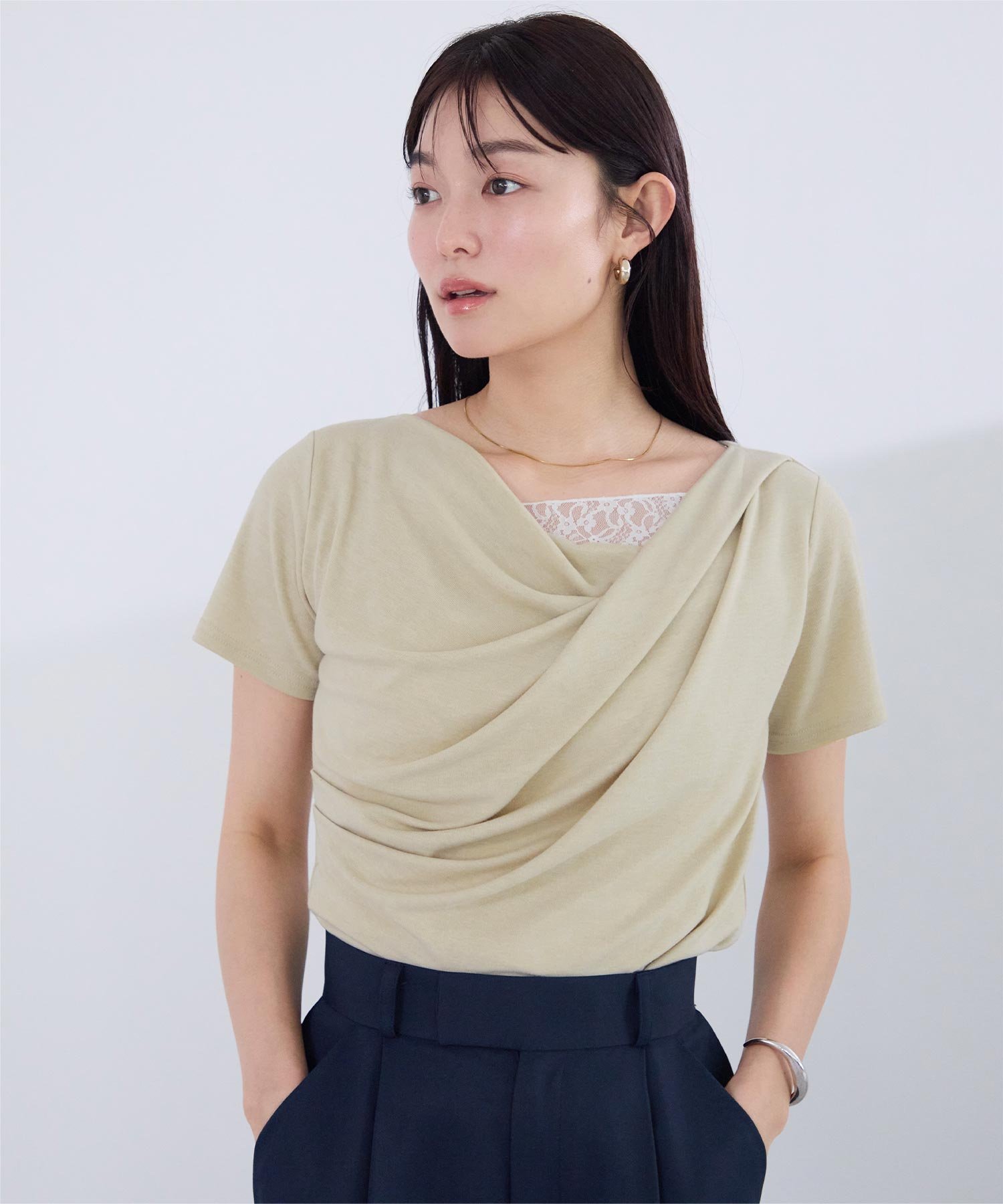 ur's オフショルダーハーフスリーブレースドッキングTシャツ カットソー レイヤード風 ユアーズ トップス カットソー・Tシャツ ベージュ ブラック
