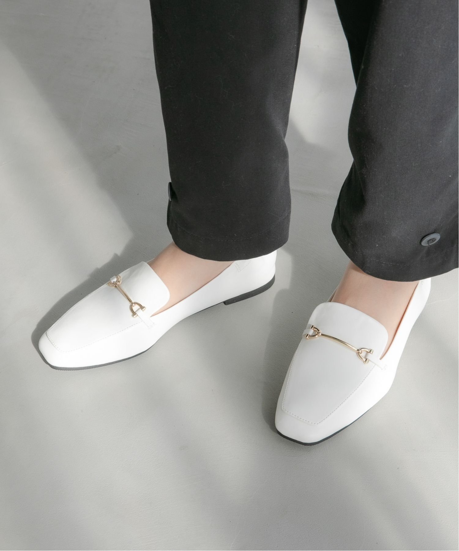 【SALE／40%OFF】LAKOLE ビットギャザーローファー ラコレ シューズ・靴 ローファー ホワイト ブラック ベージュのサムネイル