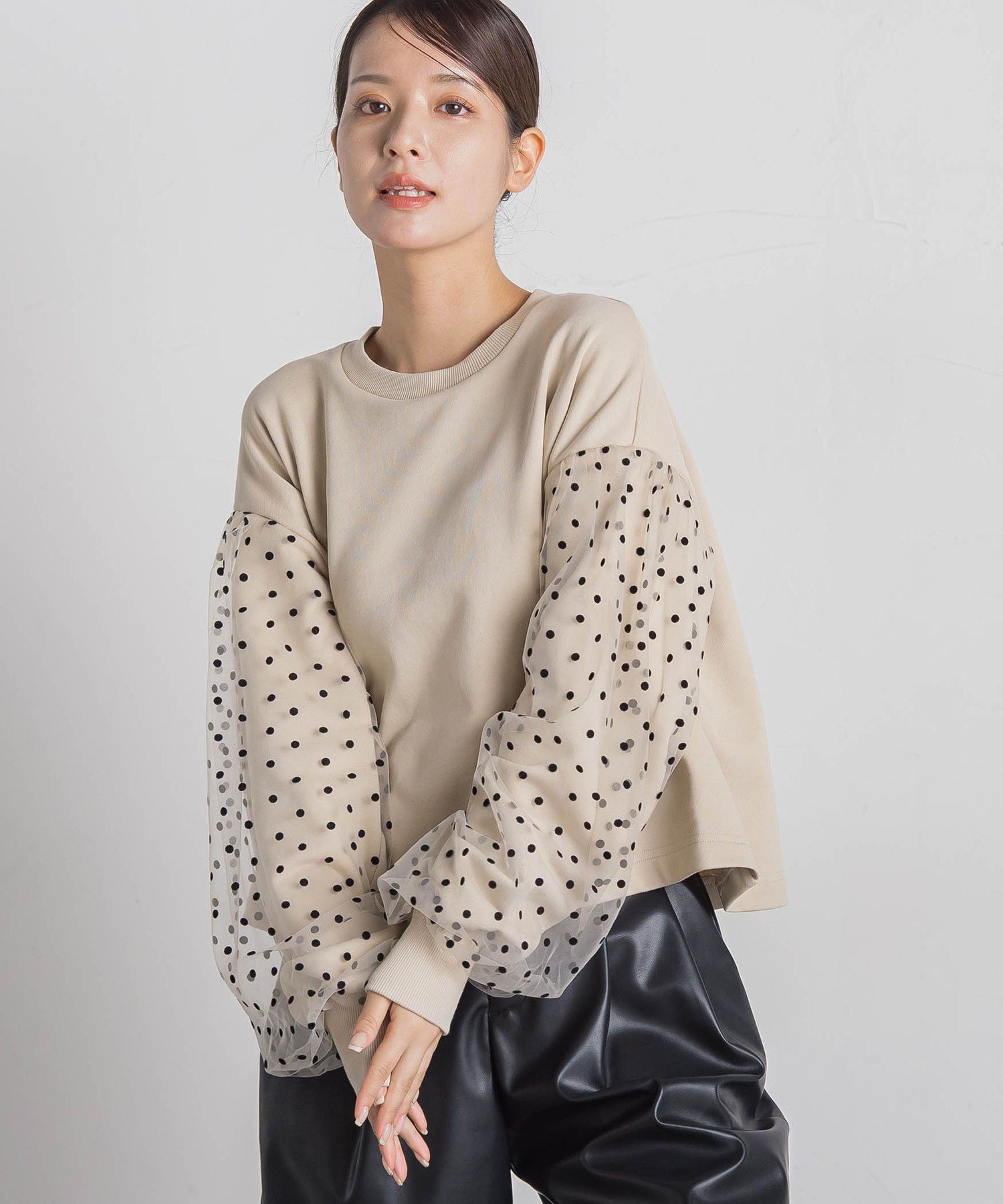 【SALE／50%OFF】VICKY ドットチュールドッキングトップス≪手洗い可能≫ ビッキー トップス カットソー・Tシャツ ベージュ ブラック【送料無料】のサムネイル