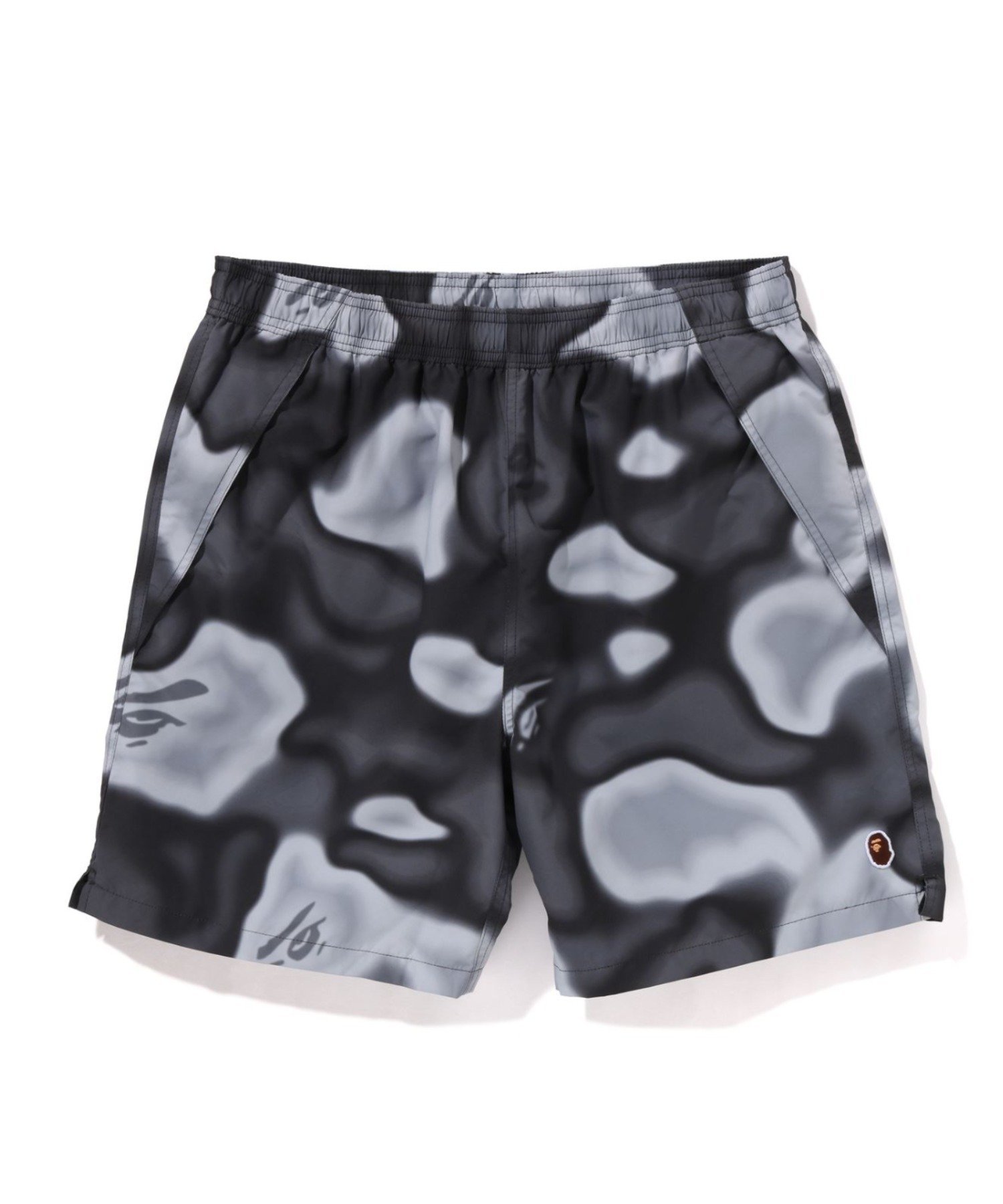 ア・ベイシング・エイプ A BATHING APE LIQUID CAMO ONE POINT BEACH SHORTS ア ベイシング エイプ パンツ その他のパンツ ブラック ブルー グリーン ピンク【送料無料】