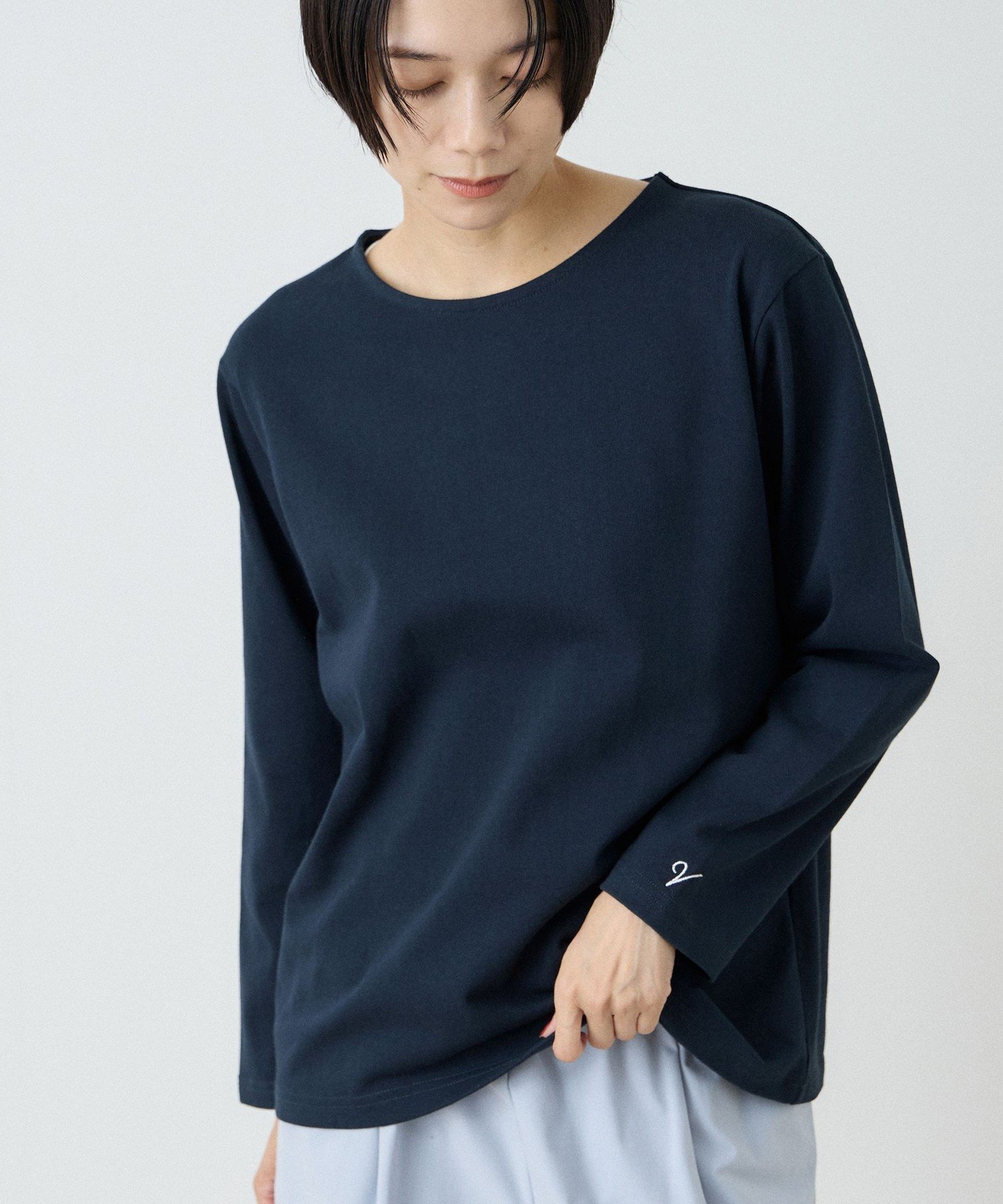 VICKY 【シーズンレス】袖刺繍コットンプルオーバー ビッキー トップス カットソー・Tシャツ ネイビー ホワイト ブラック