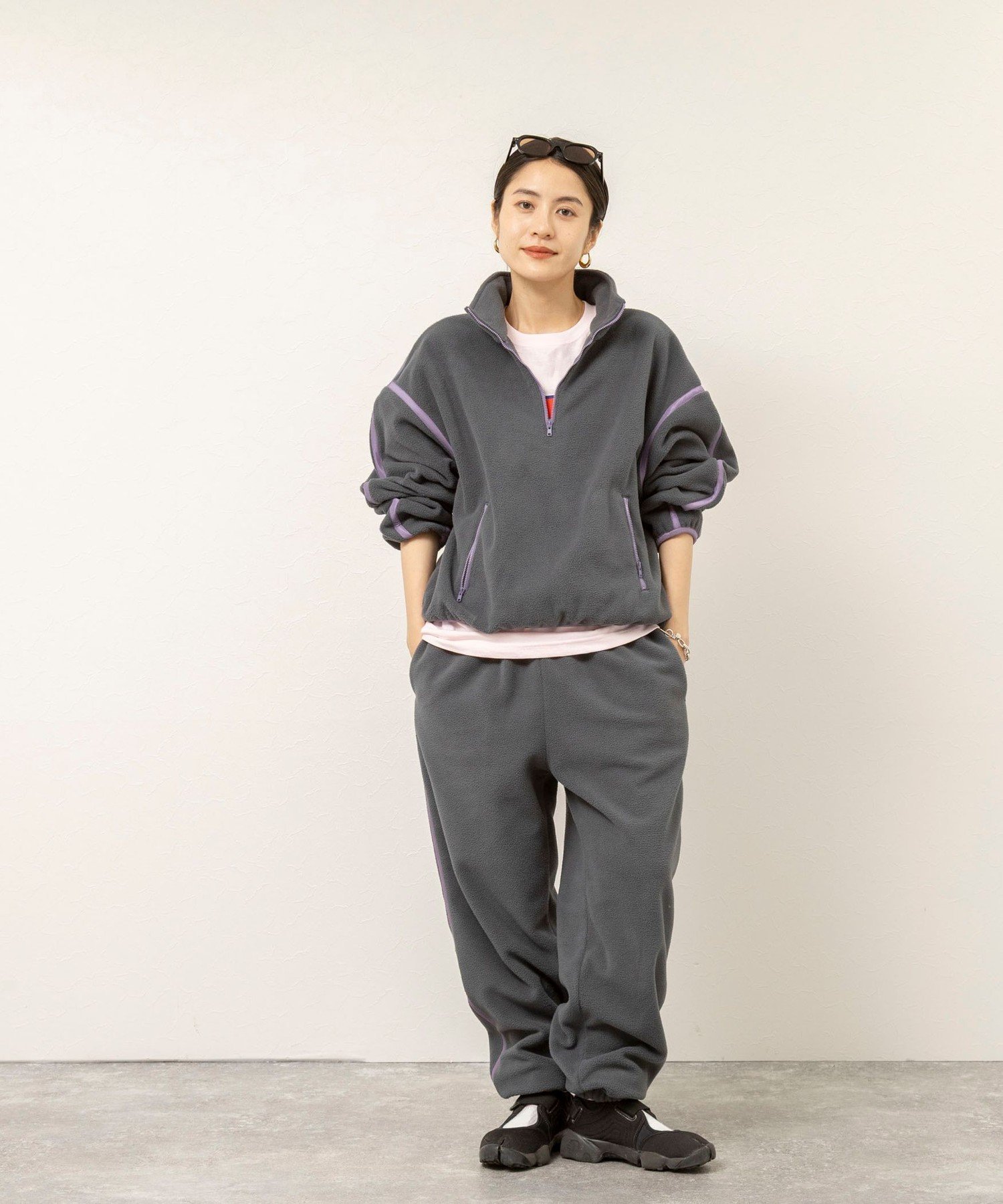 MAQWEL 【MAQWEL/マクウェル】《セットアップ対応》配色フリースプルオーバー ノーリーズ トップス カットソー・Tシャツ グレー ベージュ