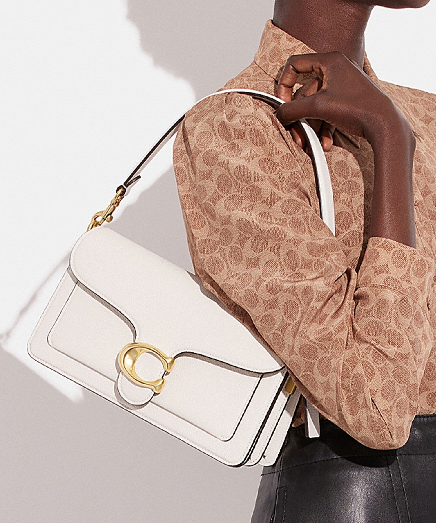 COACH 【公式】タビー ショルダー バッグ 26 コーチ バッグ ショルダーバッグ ホワイト【送料無料】のサムネイル