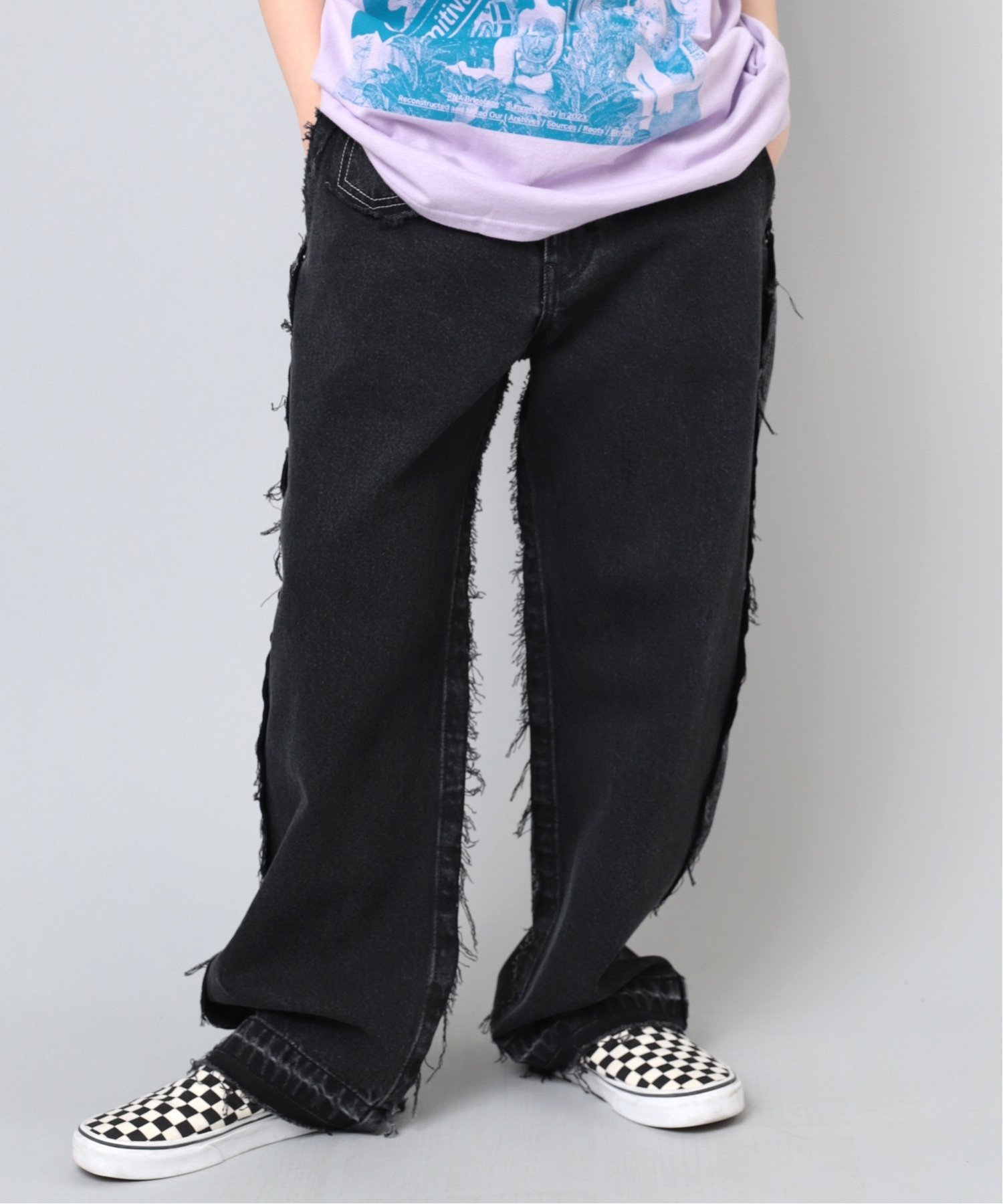 RNA R4098 カット&パッチルーズパンツ アールエヌエー パンツ ジーンズ・デニムパンツ ブラック ブルー