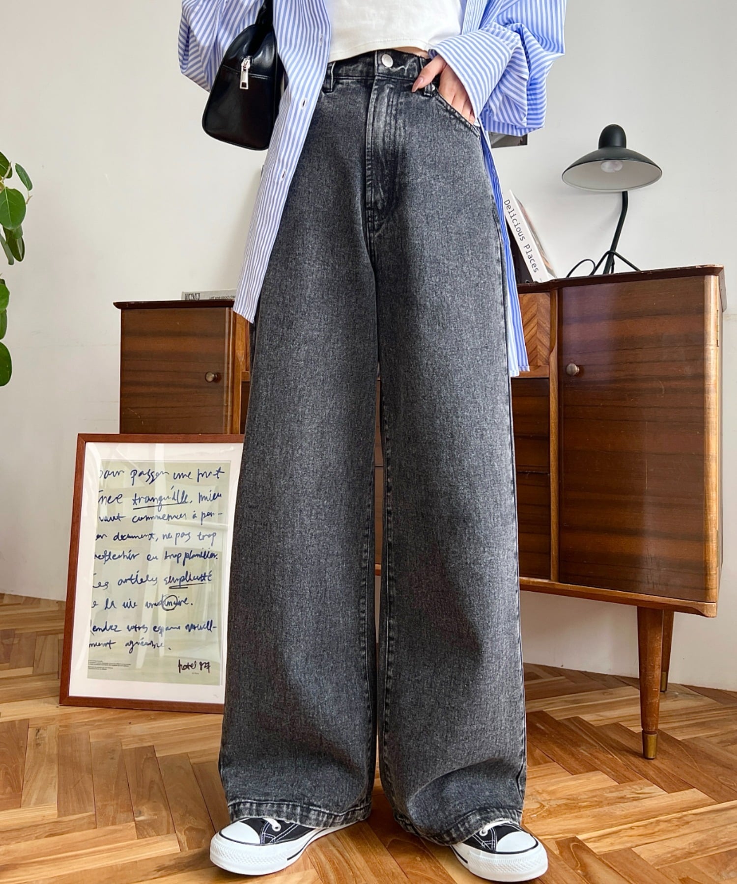 moment+ デニム&ツイルハイウエストストレートパンツ モーメントプラス パンツ ジーンズ・デニムパンツ ブルー ブラックのサムネイル