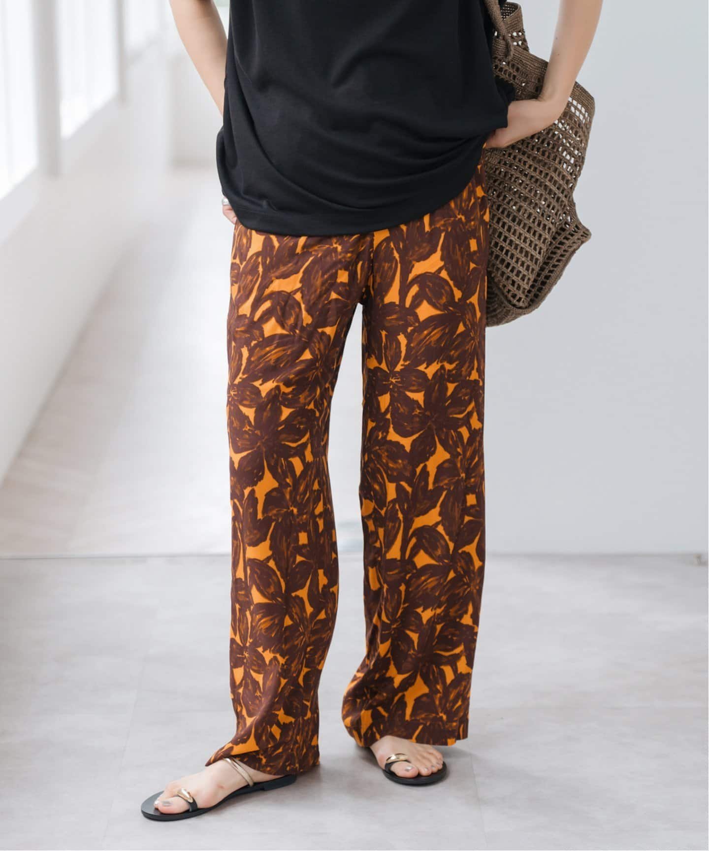 Spick & Span DEVEAUXイージーパンツ スピックアンドスパン パンツ スラックス・ドレスパンツ ブラウン ブラック【送料無料】のサムネイル