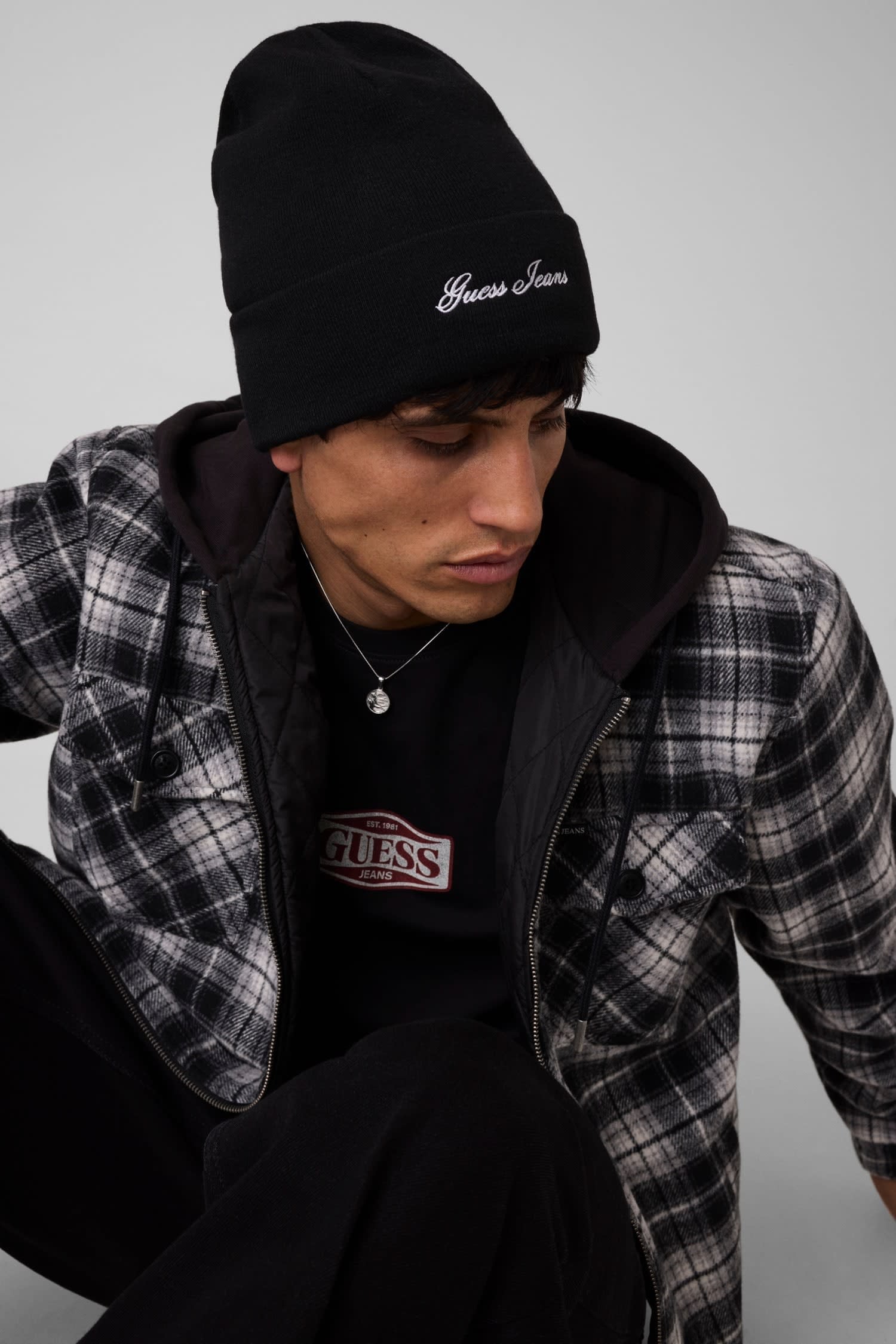 GUESS JEANS/(U)GUESS JEANS EMB BEANIE ゲス 帽子 ニット帽・ビーニー ネイビー
