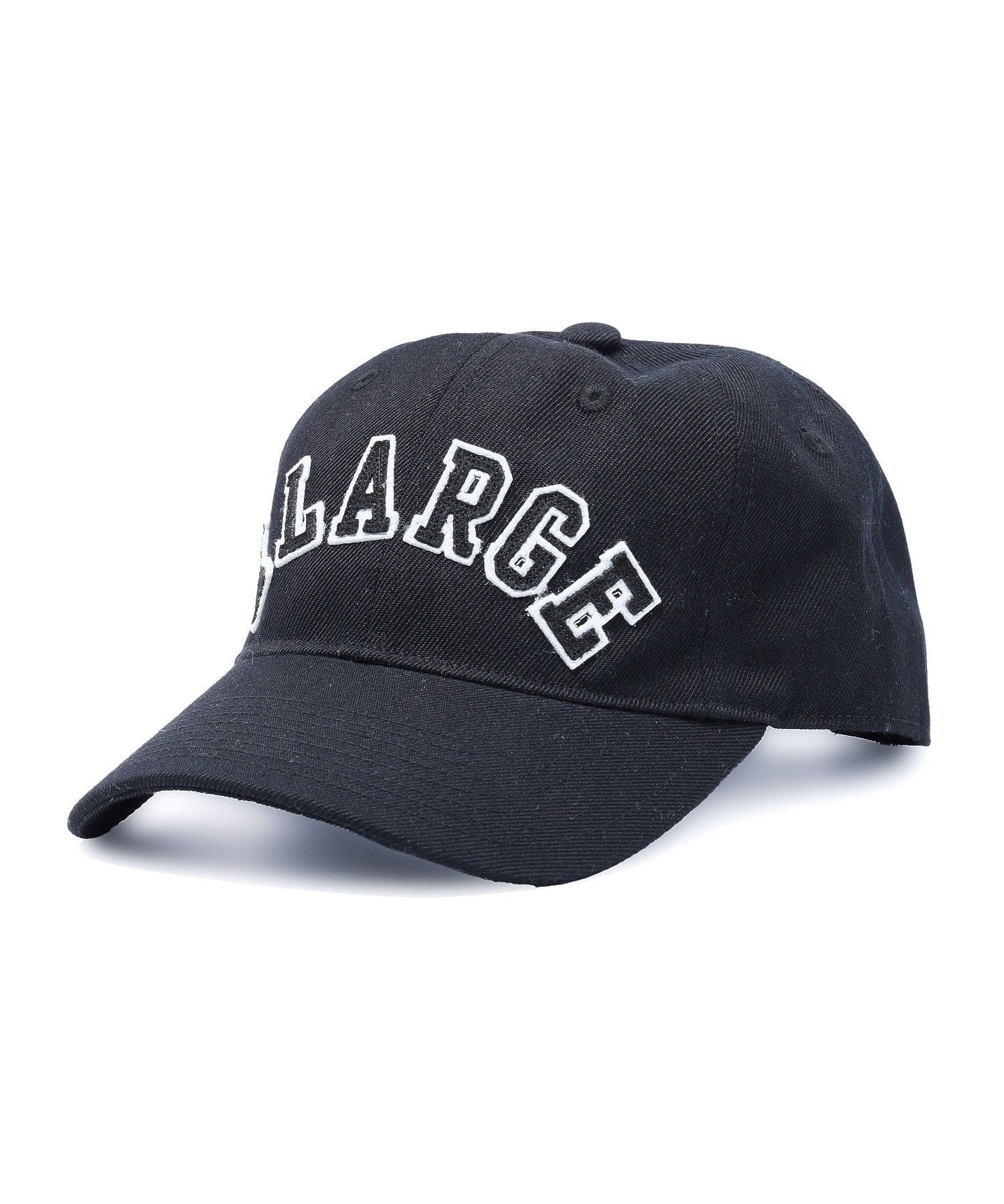 XLARGE（エクストララージ）ARCH LOGO CAP【ディテール】・フェルト素材のアーチロゴが特徴のキャップ・カレッジイメージのデザインで、デイリーに活躍する一枚・スナップバック仕様のアジャスターで、簡単にサイズ調整が可能・ギフトにもおすすめ【XLARGE（エクストララージ）】【取り扱い注意事項】・アテンションタグ・洗濯表示を必ずご確認の上、ご使用ください。・画像の商品は光の照射や角度により、実物と色味が異なる場合がございます。また表示のサイズ感と実物は若干異なる場合もございますので、予めご了承ください。・商品の色味の目安は、商品単体の画像をご参照ください。・画像の商品はサンプルとなります。実際の商品と色味、仕様、加工、サイズ、素材等が若干異なる場合がございます。・予約商品など一部商品につきましては、生産の都合上、お届け時期が前後する場合がございます。商品コード 101264051004(店舗でお問い合わせの際には、上記品番をお伝え下さい。)サイズ/頭周り（最小）/頭周り（最大）ONE SIZE/57/60型番：101264051004-10-009 TE3075【採寸】商品のサイズについて【商品詳細】中国製素材：アクリル86% 綿14%サイズ：ONE_SIZE※画面上と実物では多少色具合が異なって見える場合もございます。ご了承ください。商品のカラーについてXLARGE（エクストララージ）ARCH LOGO CAP【ディテール】・フェルト素材のアーチロゴが特徴のキャップ・カレッジイメージのデザインで、デイリーに活躍する一枚・スナップバック仕様のアジャスターで、簡単にサイズ調整が可能・ギフトにもおすすめ【XLARGE（エクストララージ）】【取り扱い注意事項】・アテンションタグ・洗濯表示を必ずご確認の上、ご使用ください。・画像の商品は光の照射や角度により、実物と色味が異なる場合がございます。また表示のサイズ感と実物は若干異なる場合もございますので、予めご了承ください。・商品の色味の目安は、商品単体の画像をご参照ください。・画像の商品はサンプルとなります。実際の商品と色味、仕様、加工、サイズ、素材等が若干異なる場合がございます。・予約商品など一部商品につきましては、生産の都合上、お届け時期が前後する場合がございます。商品コード 101264051004(店舗でお問い合わせの際には、上記品番をお伝え下さい。)サイズ/頭周り（最小）/頭周り（最大）ONE SIZE/57/60型番：101264051004-10-009 TE3075【採寸】商品のサイズについて【商品詳細】中国製素材：アクリル86% 綿14%サイズ：ONE_SIZE※画面上と実物では多少色具合が異なって見える場合もございます。ご了承ください。商品のカラーについて