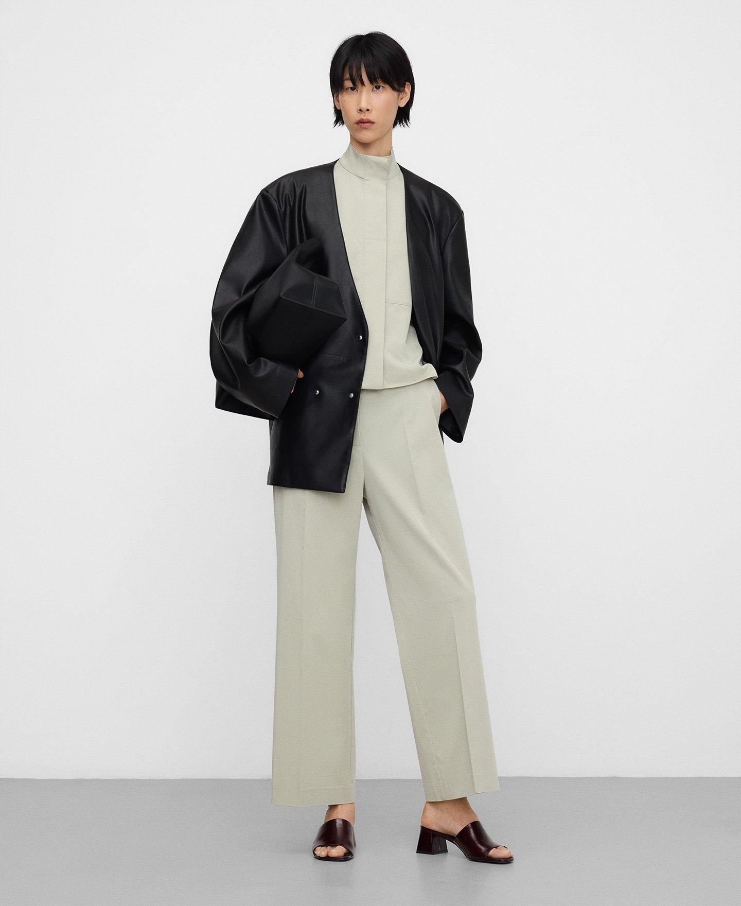 ADOLFO DOMINGUEZ ニュアンスカラー ストレートパンツレディース【26SS】 アドルフォドミンゲス パンツ スラックス・ドレスパンツ グリーン