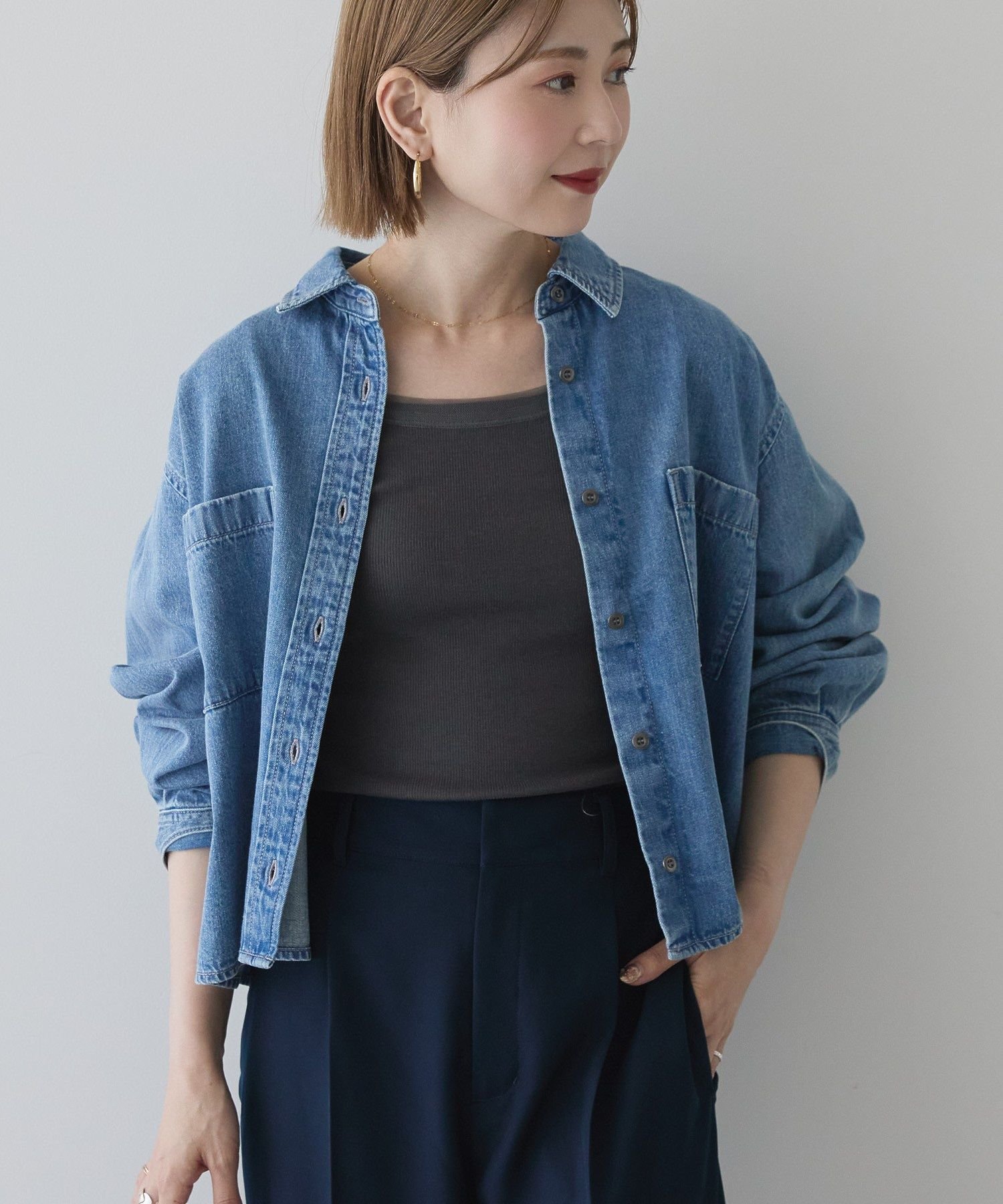 【SALE／29%OFF】AMERICAN HOLIC Wポケットデニムショートシャツ アメリカンホリック トップス シャツ・ブラウス ブルーのサムネイル