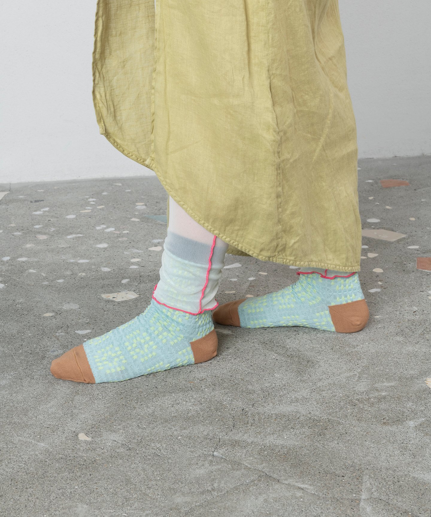 TRICOTE CROCHET PATTERNED BUMPY SOCKS トリコテ 靴下・レッグウェア 靴下 グリーン ピンク
