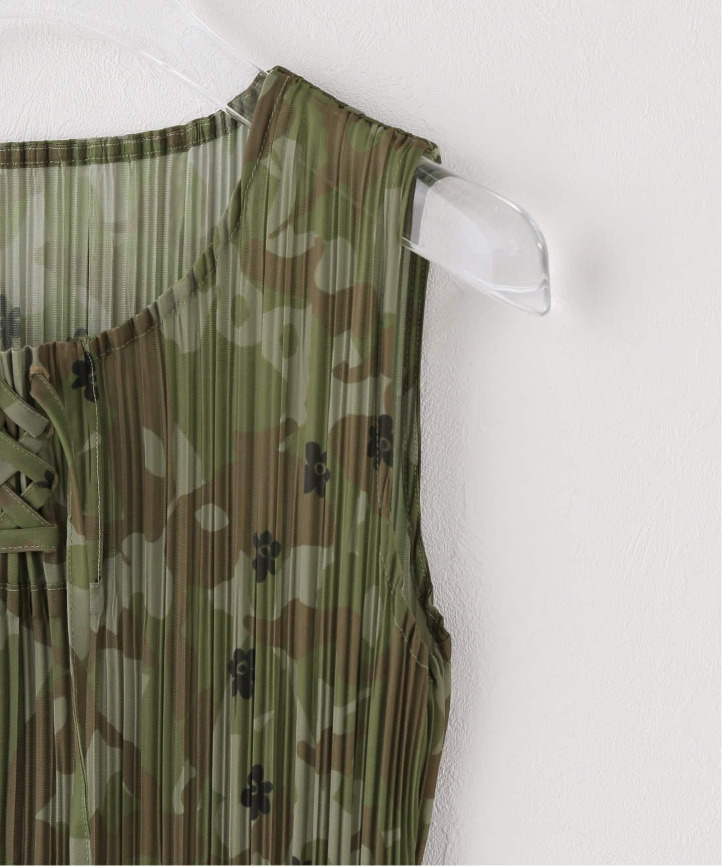 417 EDIFICE P.A.M. / パークスアンドミニ KALLIMA PLEATED TANK TOP フォーワンセブン エディフィス トップス ノースリーブ・タンクトップ カーキグリーン