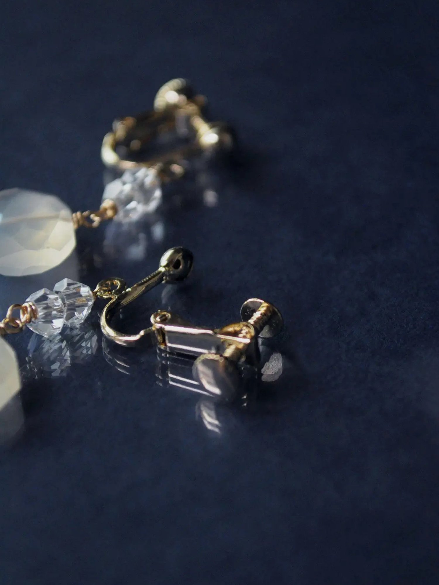 anq. 「anq.」ミスティホワイトカルセドニー/クォーツ イヤリング クークロワッサン アクセサリー・腕時計 イヤリング・イヤーカフ【送料無料】
