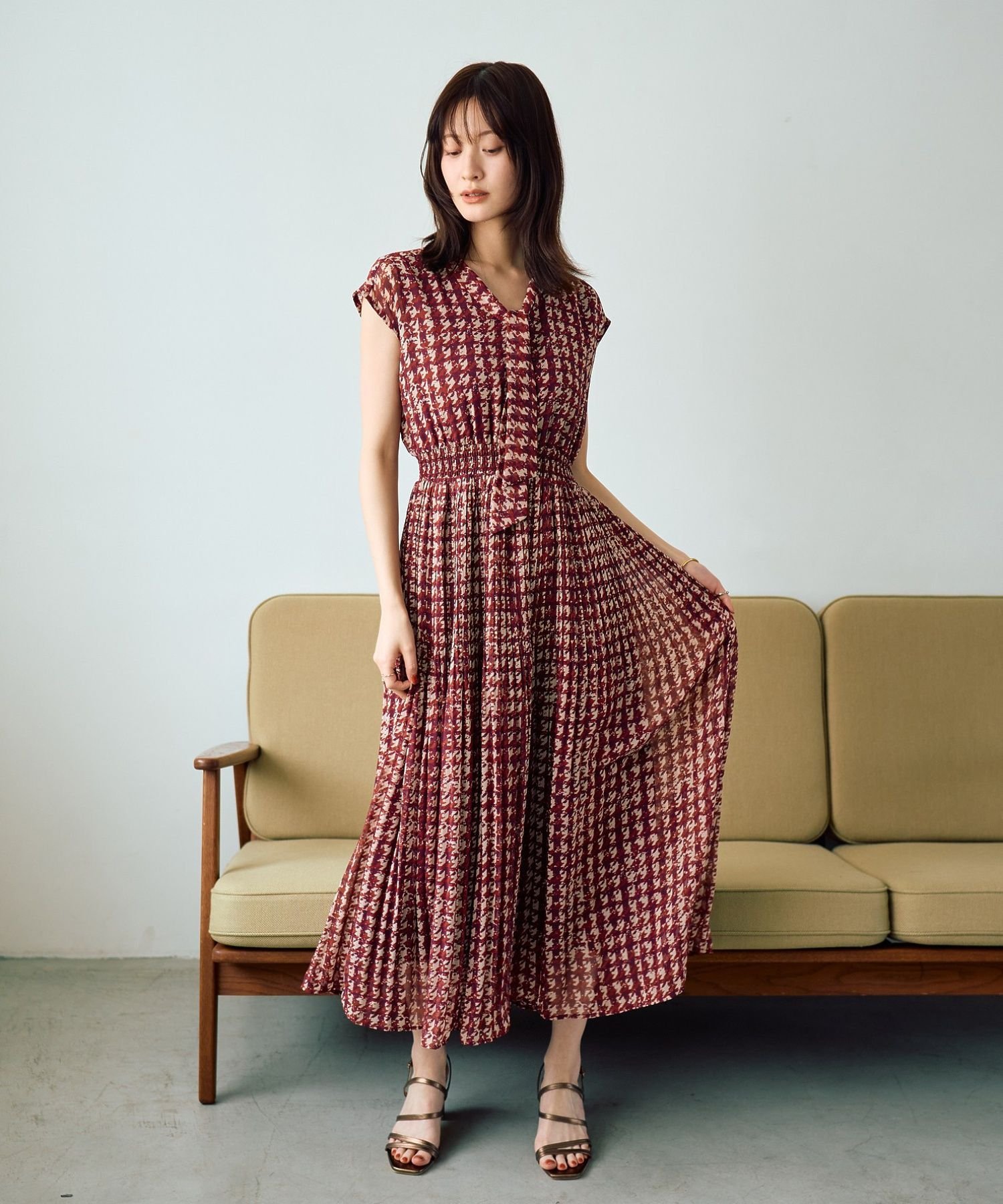 YECCA VECCA チェック柄ボウタイプリーツワンピース イェッカヴェッカ ワンピース・ドレス その他のワンピース・ドレス ワインレッド ブラック