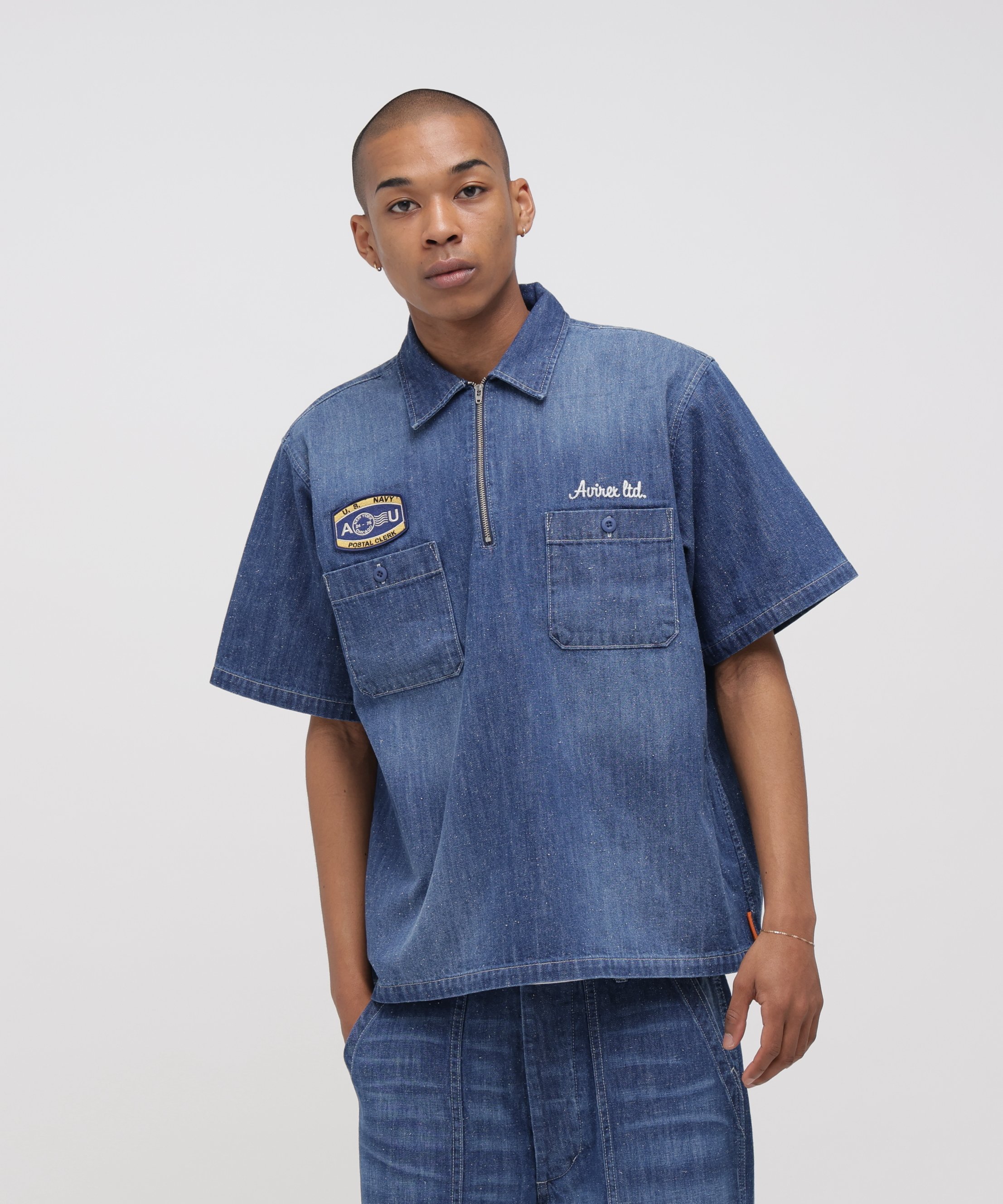 【SALE／30%OFF】AVIREX 《AVIREX × UNIVERSAL OVERALL》NAVY POSTAL HALF ZIP SHIRT アヴィレックス トップス シャツ・ブラウス ブルー【送料無料】