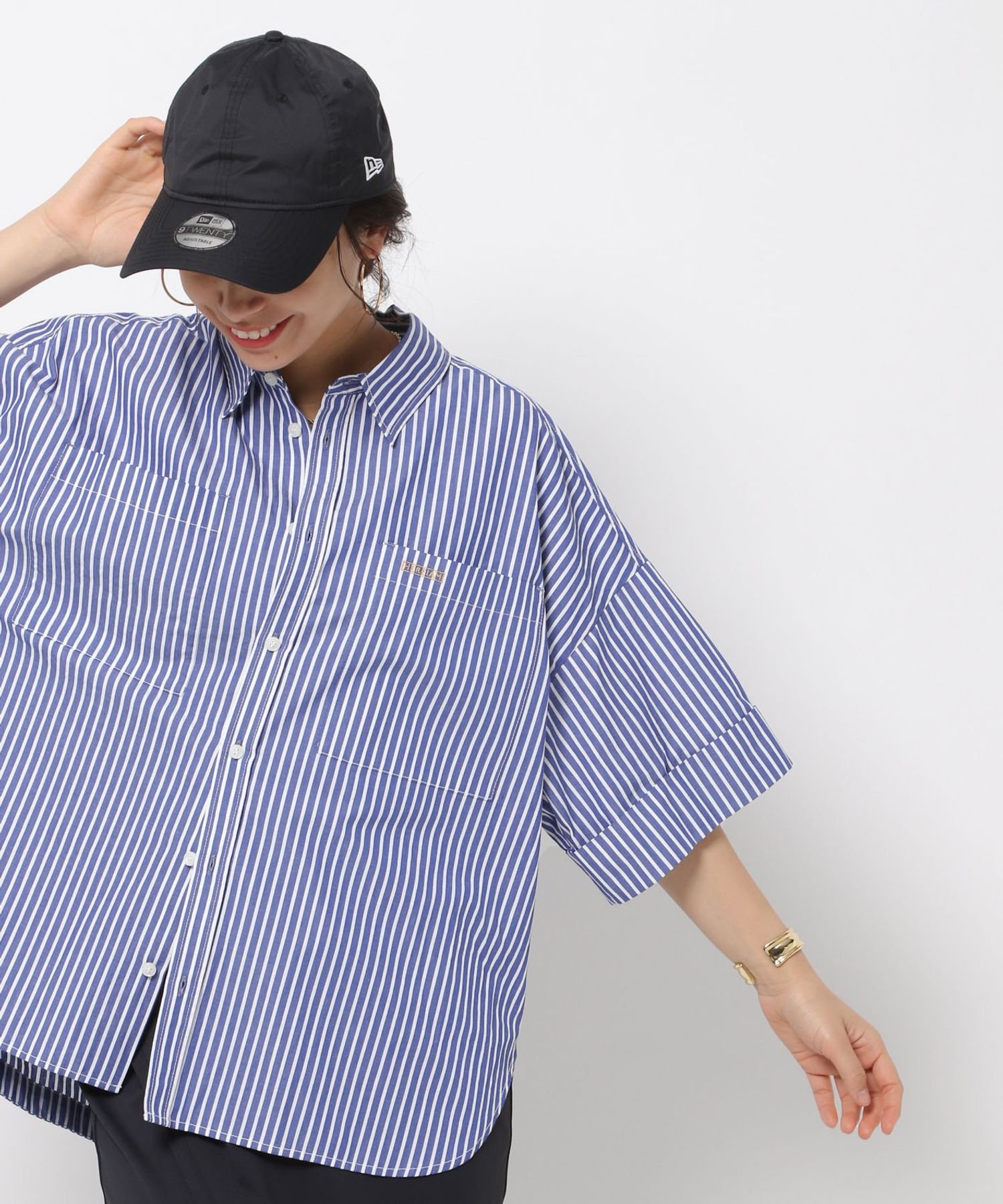 HEREIAM 【HEREIAM】メタロゴストライプシャツ ベイフロー トップス シャツ・ブラウス ブルー ブラック レッド【送料無料】のサムネイル