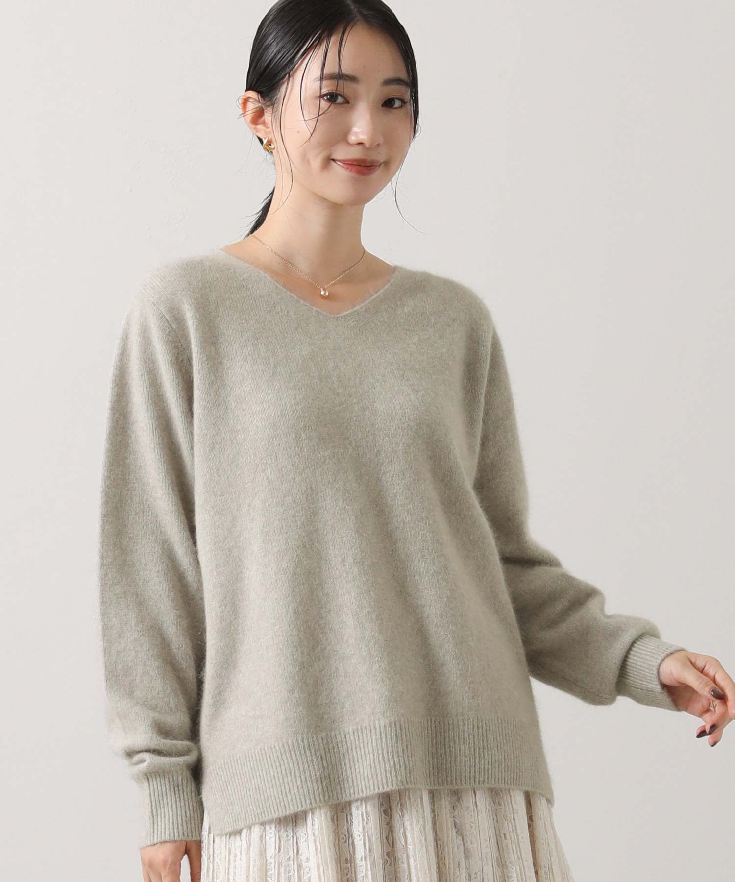 Gready Brilliant Gready Brilliant/(W)2_FOX30VネックPO グレディブリリアン トップス ニット グレー レッド【送料無料】のサムネイル