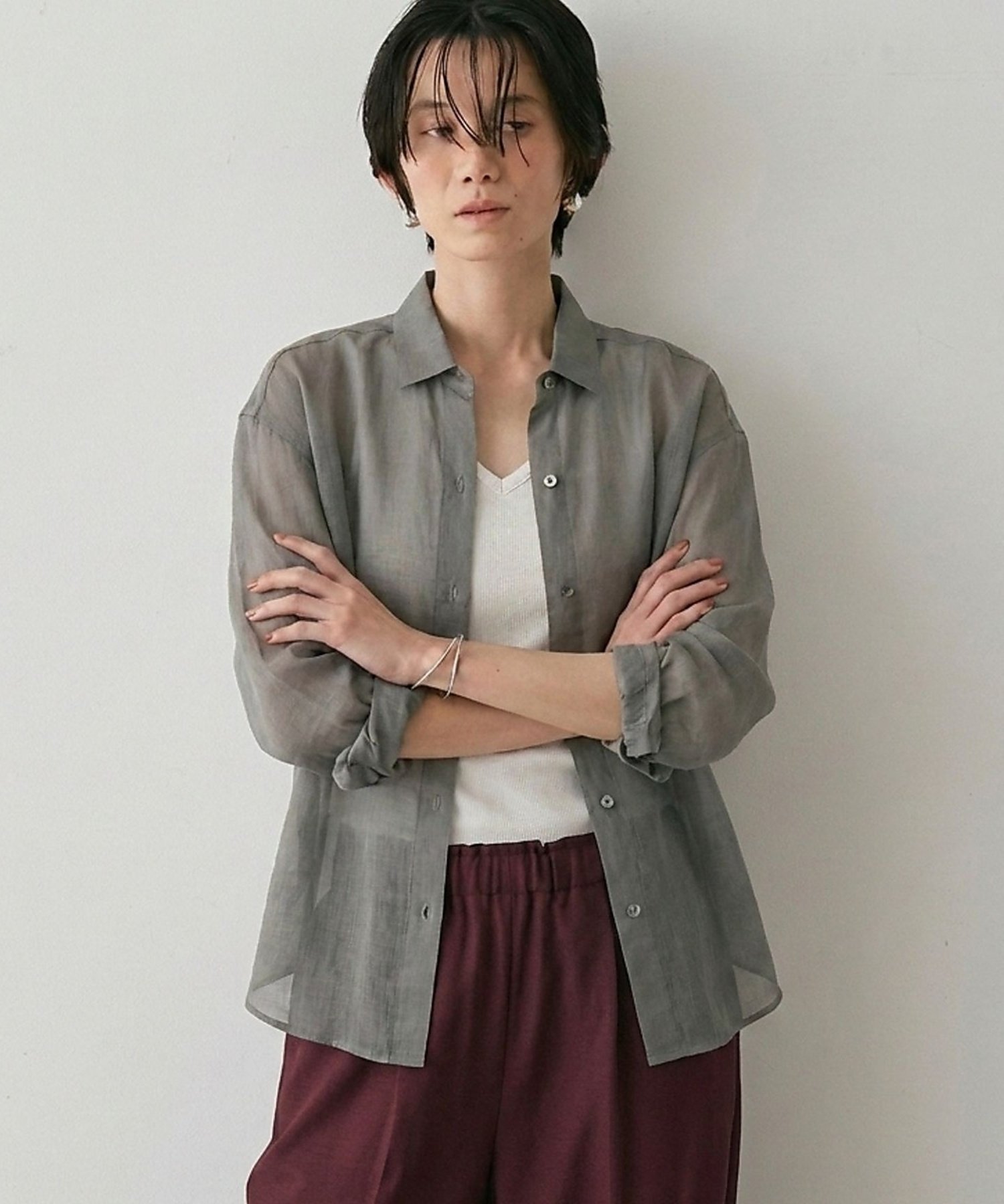qualite 【CLASSY掲載・カシュクール着用可】リネン混レギュラーシャツ カリテ トップス シャツ・ブラウス ホワイト ブラウン パープル