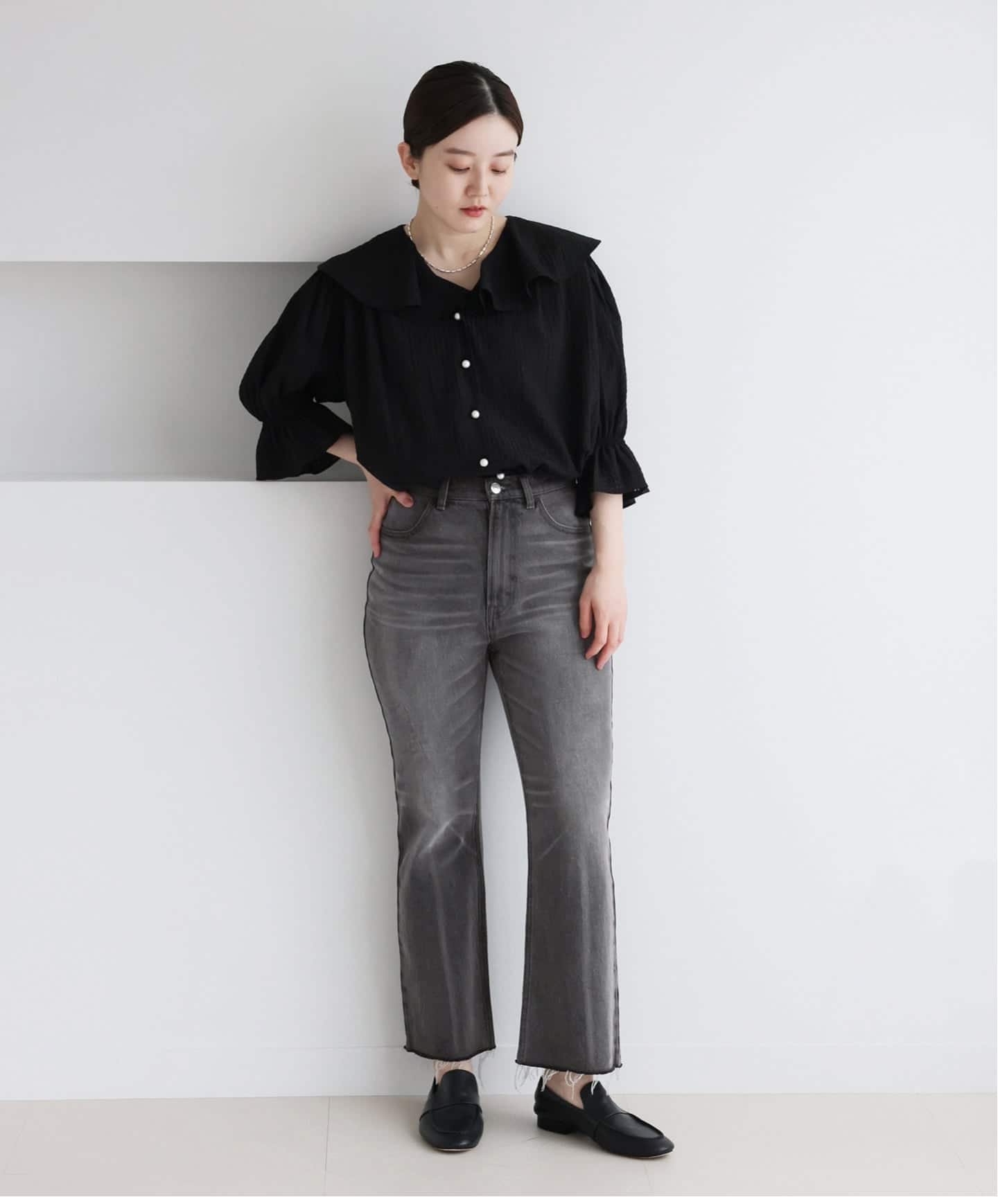 IENA BLACK クロップドデニムパンツ イエナ パンツ ジーンズ・デニムパンツ ブルー ブラック