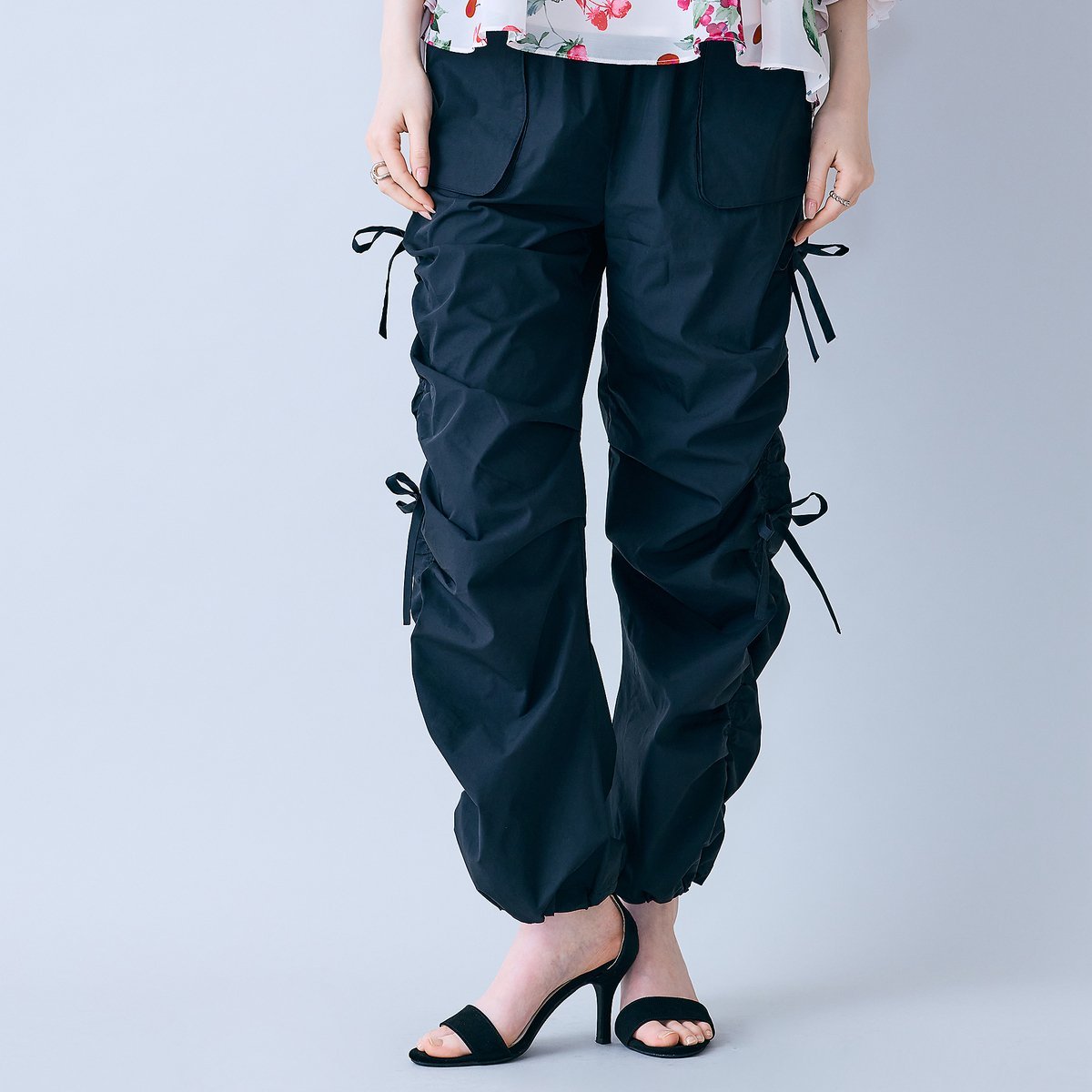 サイドリボンカーゴパンツ ローズティアラ パンツ その他のパンツ ブラウン ブラック