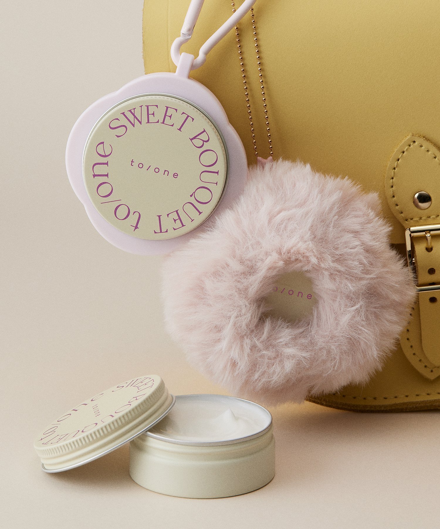 to/one to/one(トーン) スウィート ブーケ ハンドクリーム シリコンケース付き トーン ボディケア・オーラルケア ハンドケア