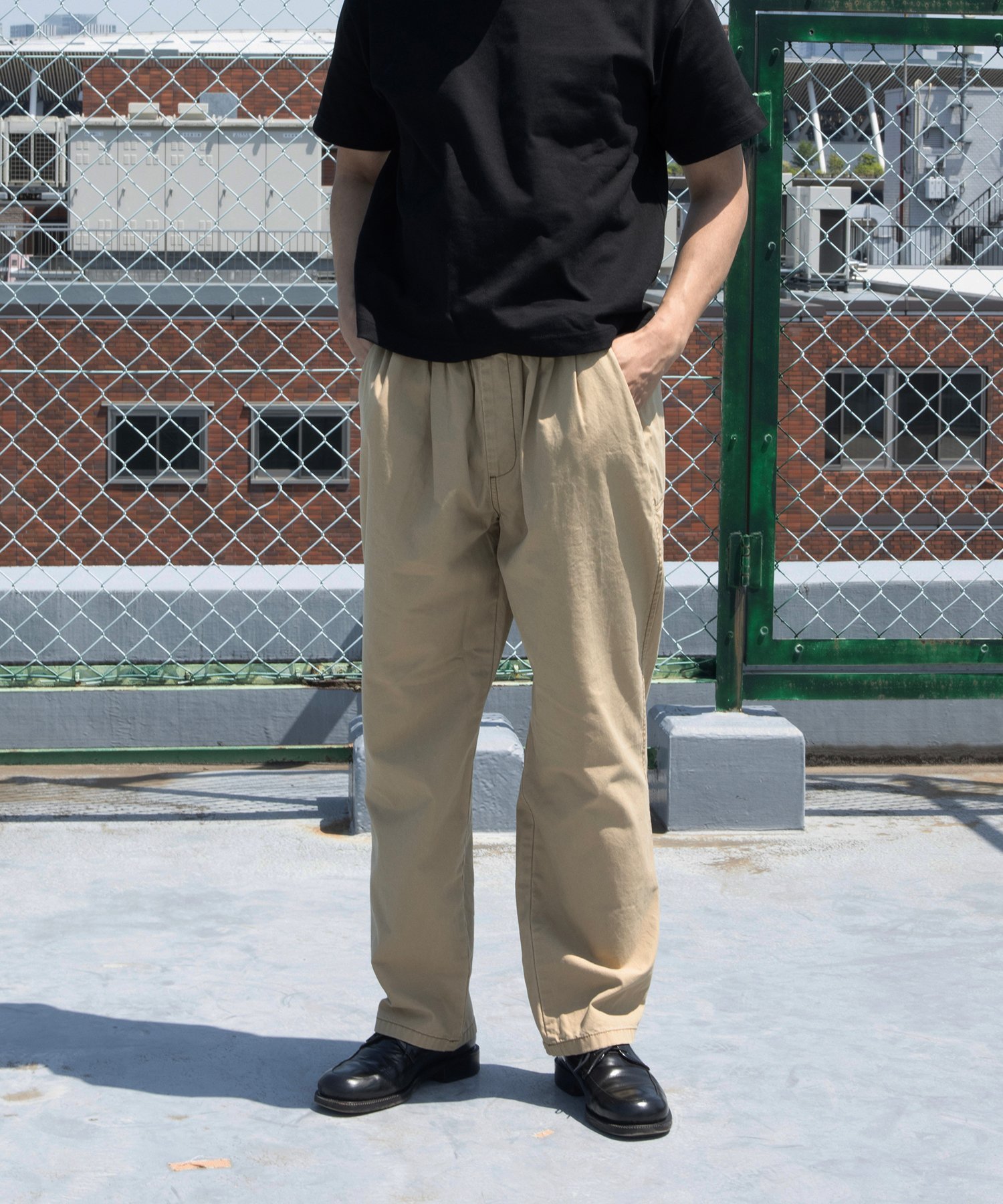 UNIVERSAL OVERALL CHILLPAN TAPERED ライトダックテーパードパンツ UNIVERSAL OVERALL ユニバーサルオーバーオール パンツ カーゴパンツ ベージュ ネイビー グレー ブラック