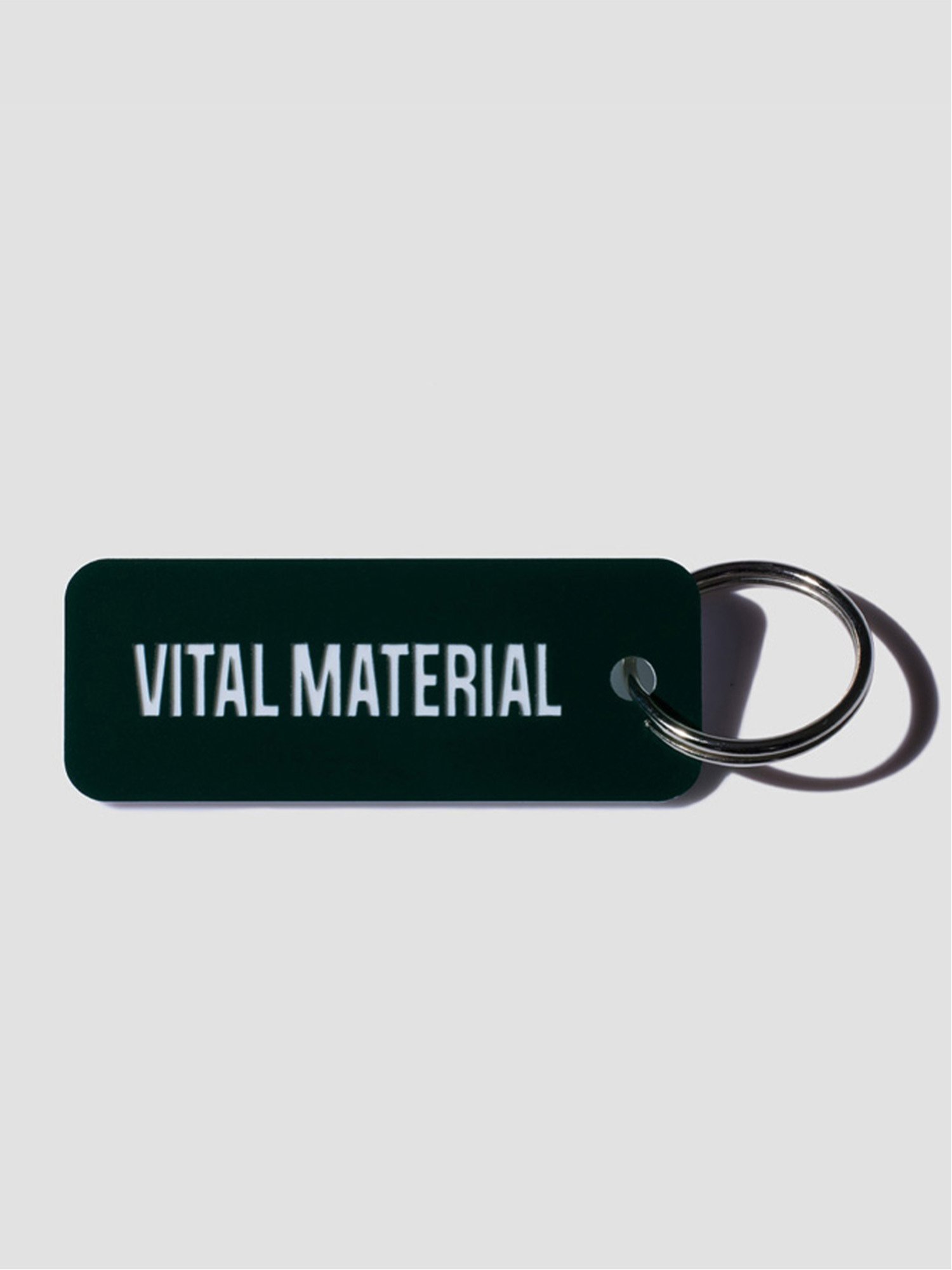 楽天Rakuten FashionVITAL MATERIAL VITAL MATERIAL × Various Keytags DARK GREEN / WHITE ヴァイタル マテリアル ファッション雑貨 チャーム・キーチェーン グリーン