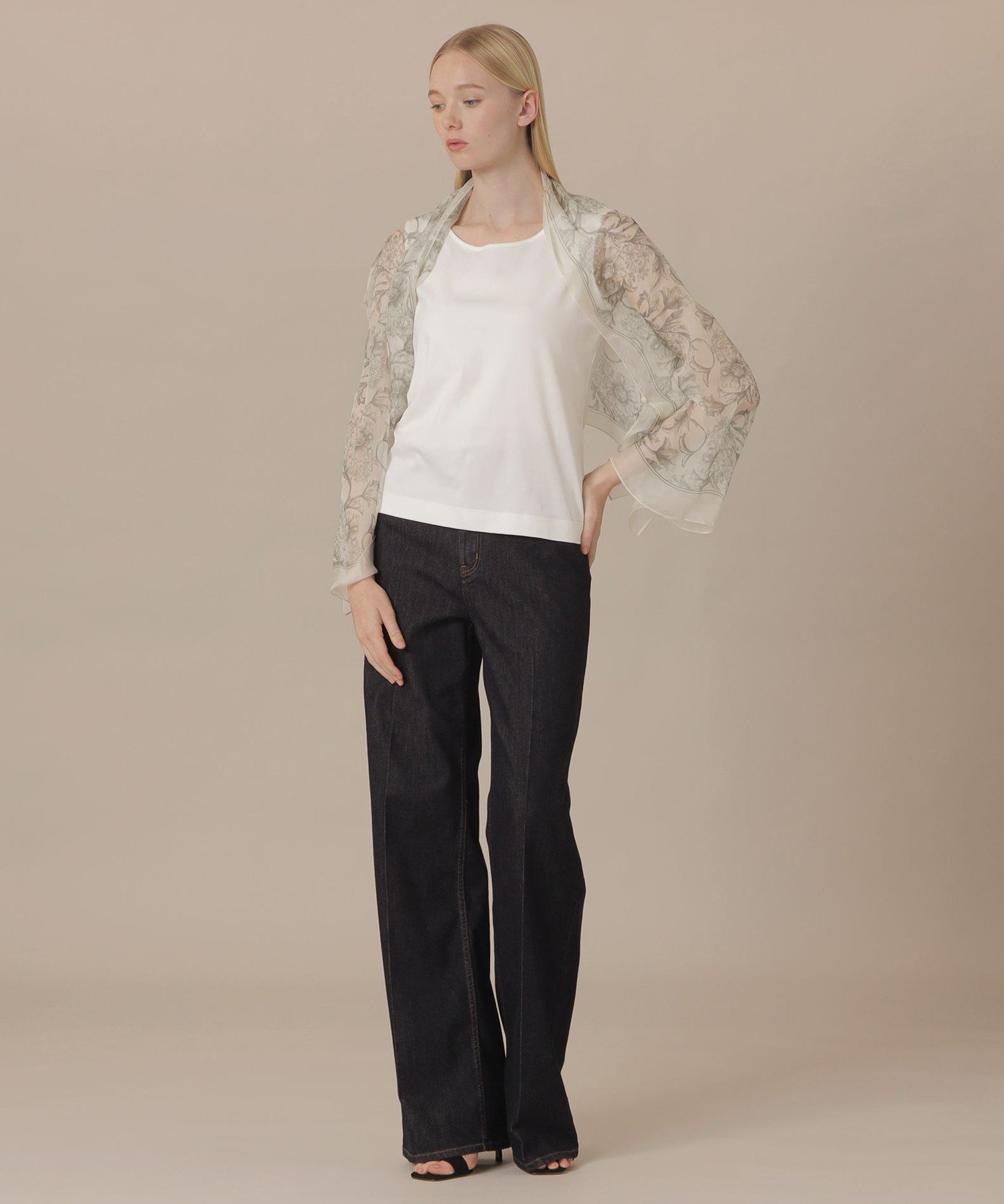 MACKINTOSH LONDON 【婦人画報4月号掲載】【BIBURY FLOWER】スケッチバイブリーフラワーウェアラブルスカーフ マッキントッシュ ロンドン ファッション雑貨 スカーフ・バンダナ ホワイト【送料無料】