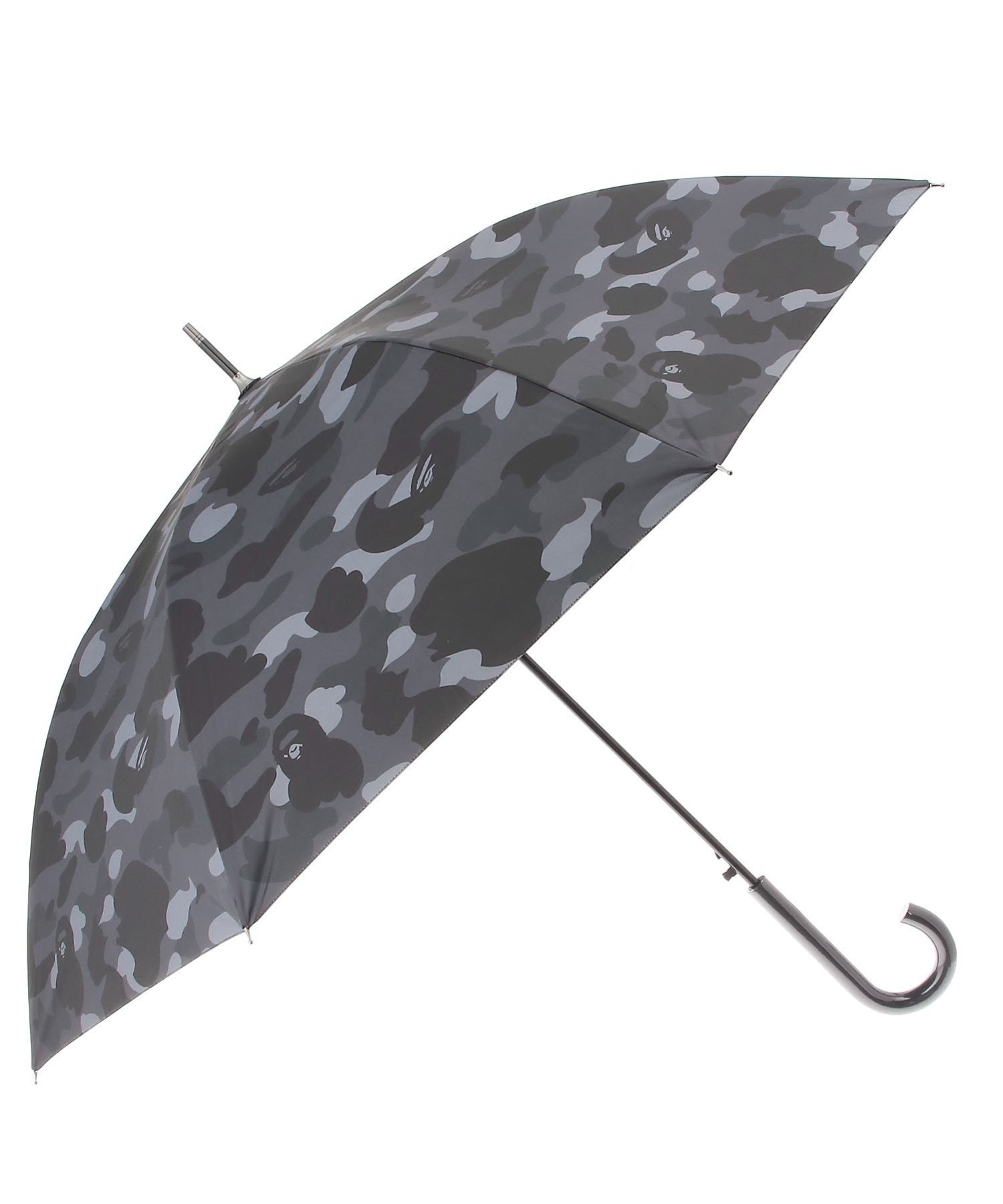 A BATHING APE（ア ベイシング エイプ）COLOR CAMO UMBRELLACOLOR CAMO配色にアレンジした撥水性のあるポリエステル素材、傘骨にグラスファイバー素材を使用した雨傘。ハンドルにA BATHING APE®︎ロゴをレーザー加工で印字。COLOR CAMO配色の傘袋が付属。型番：1K30182015-BLK-00F KV9089【採寸】サイズ長さ親骨F87.5cm60.0cm商品のサイズについて【商品詳細】中国素材：傘地:ポリエステル100%傘骨:グラスファイバー(GFRP,ガラス繊維強化プラスチック)手元:木中棒:鉄石突:亜鉛合金サイズ：F※画面上と実物では多少色具合が異なって見える場合もございます。ご了承ください。商品のカラーについて 【予約商品について】 ※「先行予約販売中」「予約販売中」をご注文の際は予約商品についてをご確認ください。A BATHING APE（ア ベイシング エイプ）COLOR CAMO UMBRELLACOLOR CAMO配色にアレンジした撥水性のあるポリエステル素材、傘骨にグラスファイバー素材を使用した雨傘。ハンドルにA BATHING APE®︎ロゴをレーザー加工で印字。COLOR CAMO配色の傘袋が付属。型番：1K30182015-BLK-00F KV9089【採寸】サイズ長さ親骨F87.5cm60.0cm商品のサイズについて【商品詳細】中国素材：傘地:ポリエステル100%傘骨:グラスファイバー(GFRP,ガラス繊維強化プラスチック)手元:木中棒:鉄石突:亜鉛合金サイズ：F※画面上と実物では多少色具合が異なって見える場合もございます。ご了承ください。商品のカラーについて 【予約商品について】 ※「先行予約販売中」「予約販売中」をご注文の際は予約商品についてをご確認ください。■重要なお知らせ※ 当店では、ギフト配送サービス及びラッピングサービスを行っておりません。ご注文者様とお届け先が違う場合でも、タグ（値札）付「納品書 兼 返品連絡票」同梱の状態でお送り致しますのでご了承ください。 ラッピング・ギフト配送について※ 2点以上ご購入の場合、全ての商品が揃い次第一括でのお届けとなります。お届け予定日の異なる商品をお買い上げの場合はご注意下さい。お急ぎの商品がございましたら分けてご購入いただきますようお願い致します。発送について ※ 買い物カートに入れるだけでは在庫確保されませんのでお早めに購入手続きをしてください。当店では在庫を複数サイトで共有しているため、同時にご注文があった場合、売切れとなってしまう事がございます。お手数ですが、ご注文後に当店からお送りする「ご注文内容の確認メール」をご確認ください。ご注文の確定について ※ Rakuten Fashionの商品ページに記載しているメーカー希望小売価格は、楽天市場「商品価格ナビ」に登録されている価格に準じています。 商品の価格についてA BATHING APEA BATHING APEの傘・長傘ファッション雑貨ご注文・お届けについて発送ガイドラッピンググッズ3,980円以上送料無料ご利用ガイド