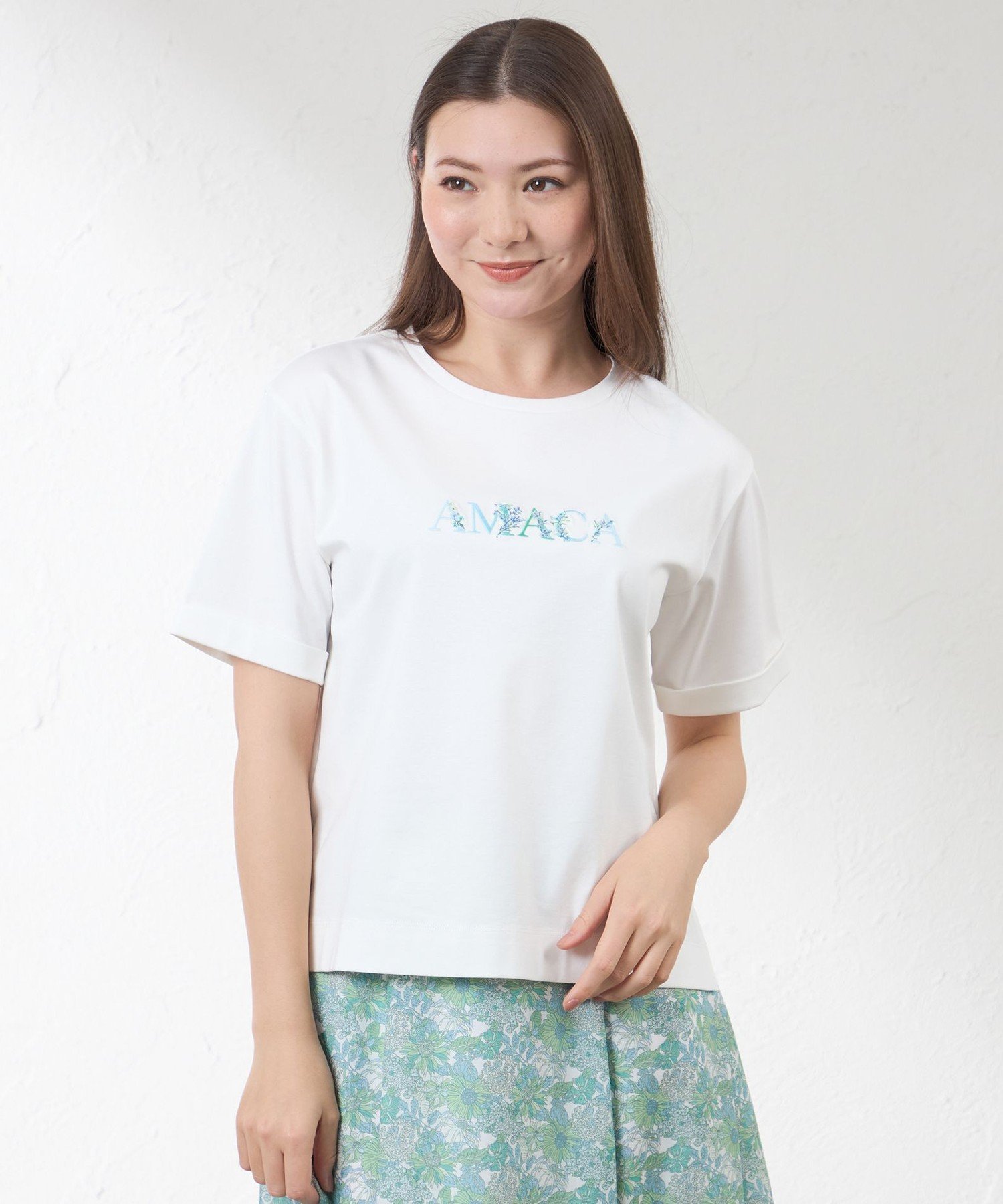 【SALE／25%OFF】AMACA 花文字Tシャツ アマカ トップス カットソー・Tシャツ ブラック ホワイト【送料無料】