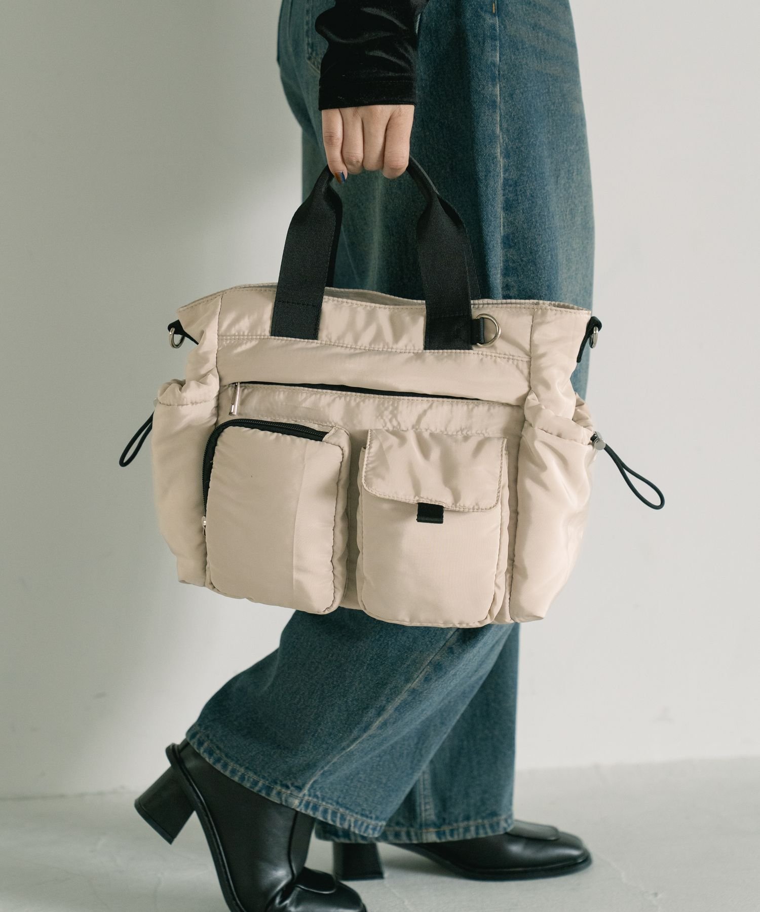 LAKOLE マルチポケット2WAYトートバッグ ラコレ バッグ トートバッグ ブラウン ブラック ホワイト グレー【送料無料】のサムネイル