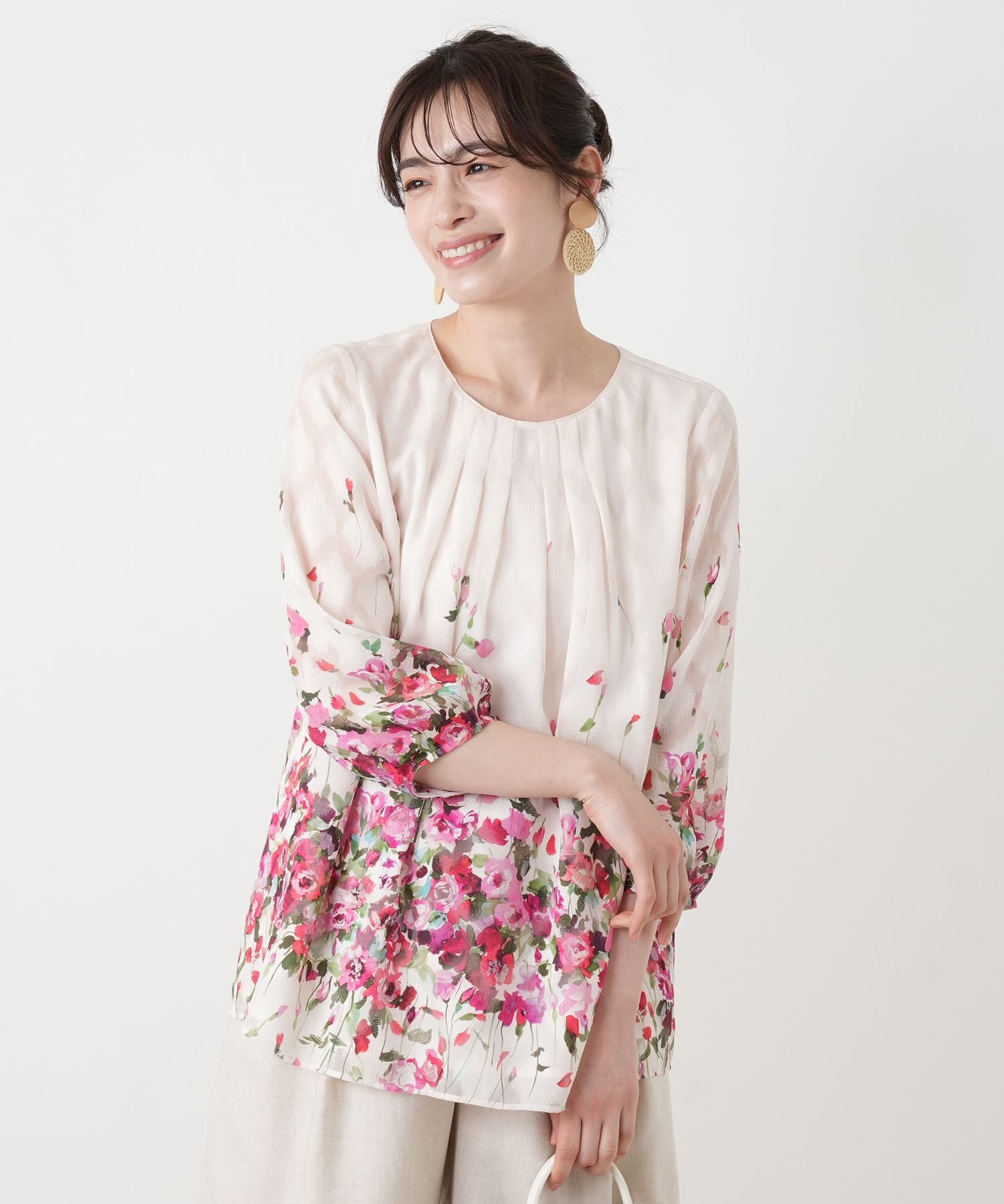 Leilian フラワー柄タックギャザーブラウス【ROCHAS Premiere】 レリアン トップス シャツ・ブラウス レッド