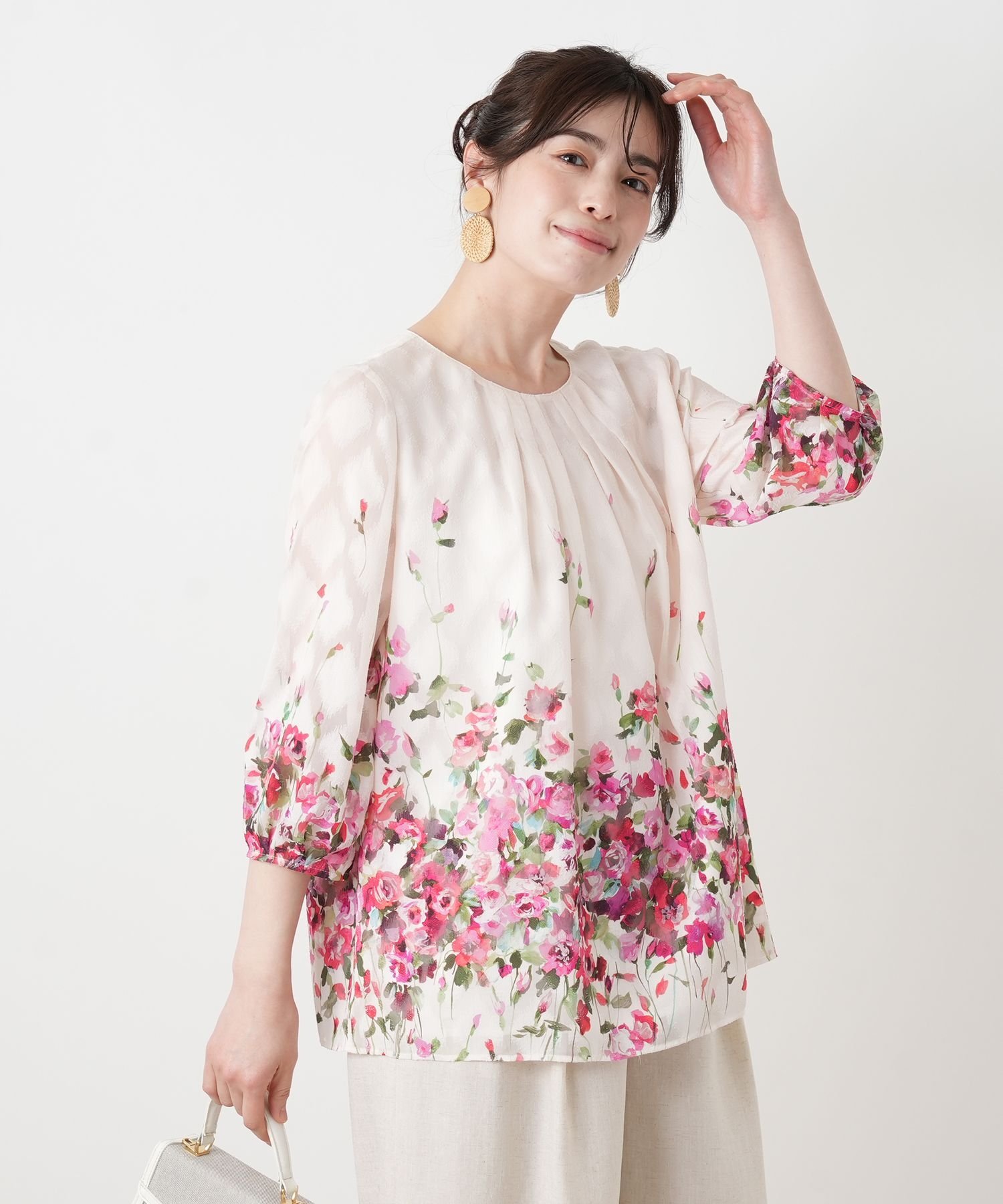 Leilian フラワー柄タックギャザーブラウス【ROCHAS Premiere】 レリアン トップス シャツ・ブラウス レッド