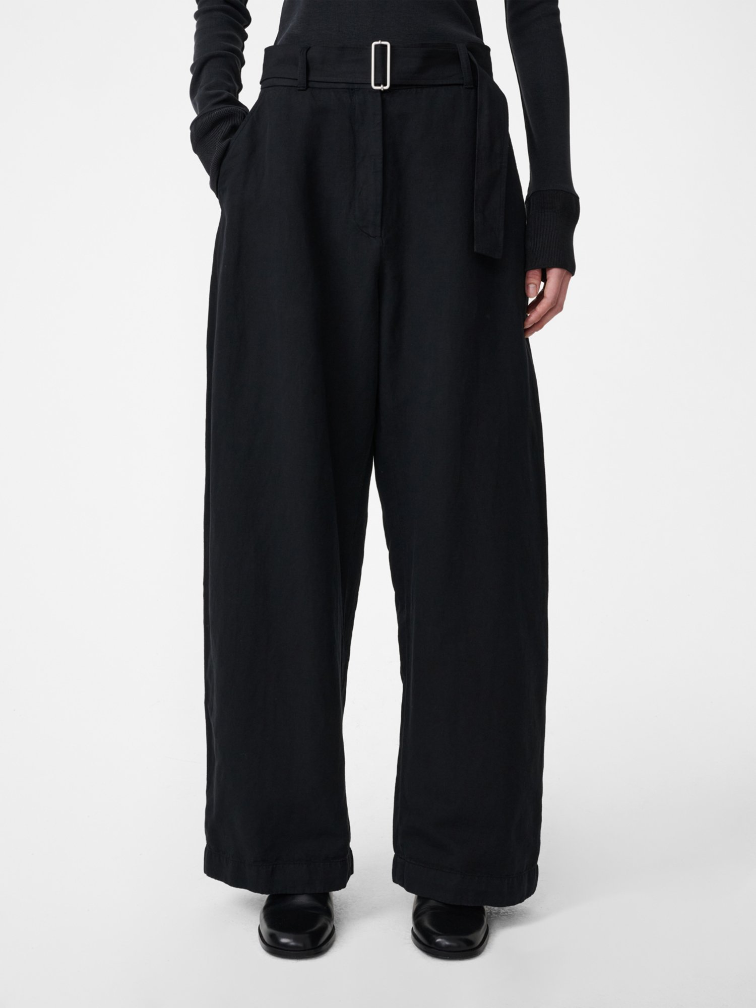 STUDIO NICHOLSON CHATTO BELTED PANT スタジオニコルソン パンツ スラックス・ドレスパンツ ブラック【送料無料】