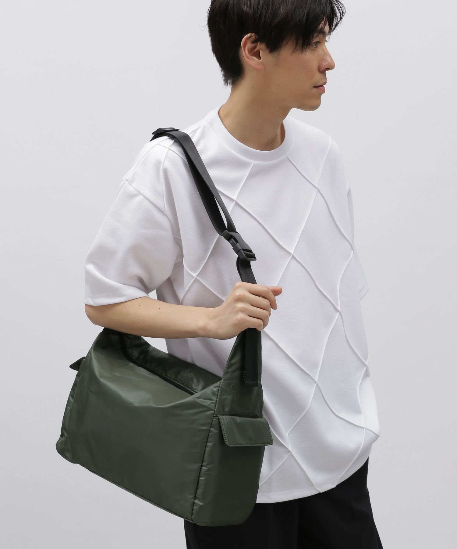 LAKOLE サイドフラップポケットショルダーバッグ ラコレ バッグ ショルダーバッグ カーキグリーン ブラック