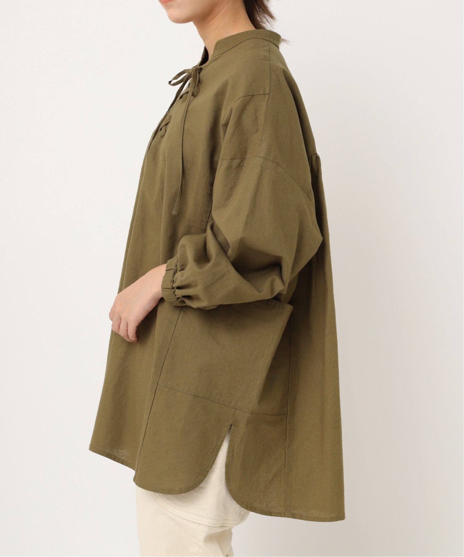 URCH RNA B2865 ARMYチュニックシャツ URCH RNA アールエヌエーエヌ トップス シャツ・ブラウス ホワイト カーキグリーン
